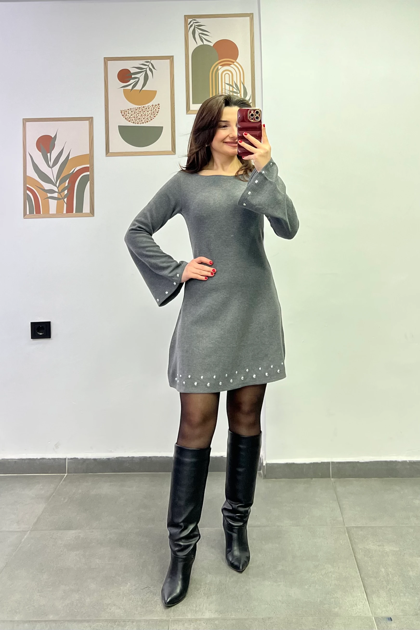 Kayık Yaka İspanyol Kol Kolları Ve Etek Ucu Gümüş Boncuk Detaylı Elbise - GRİ