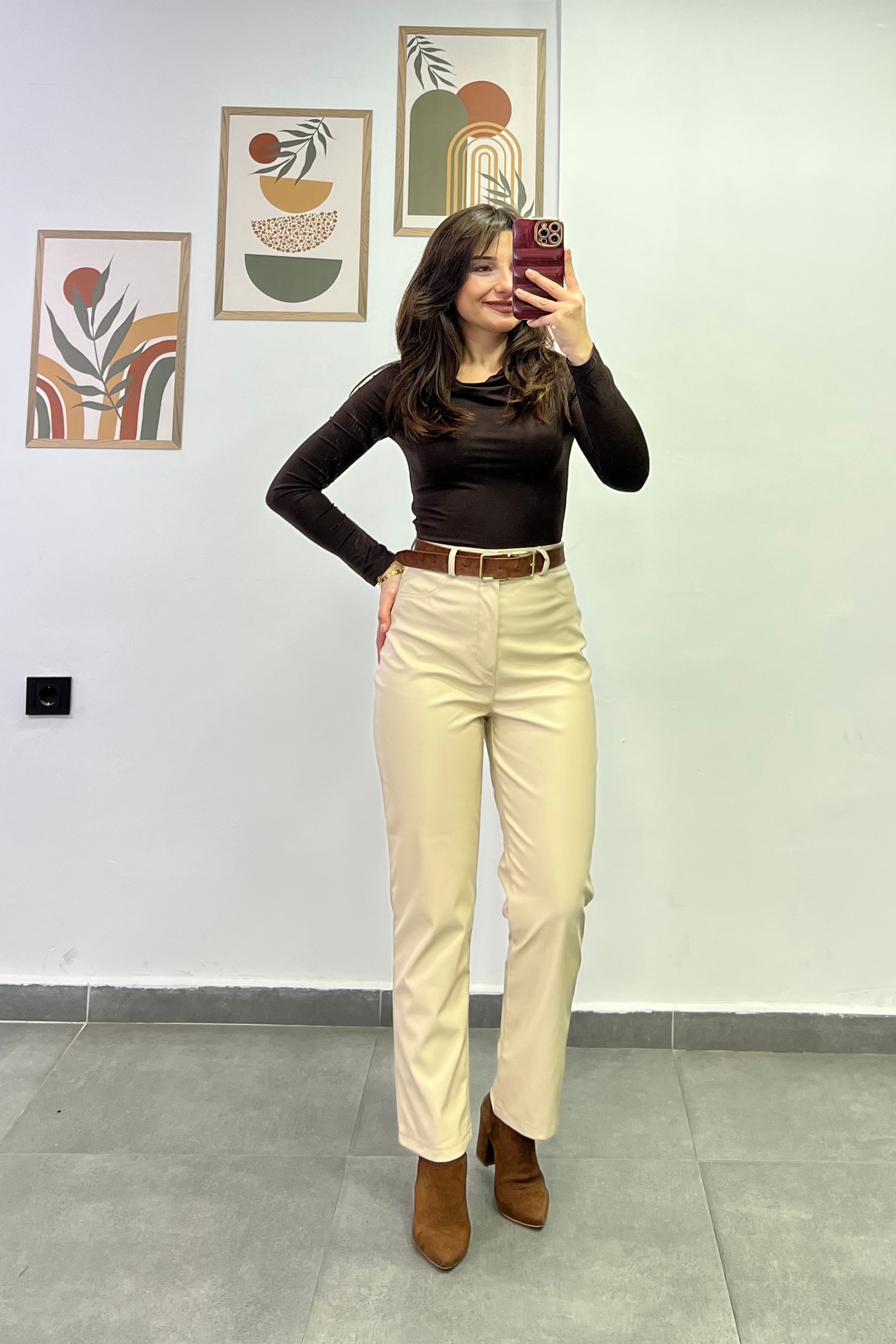 Yüksek Bel Boru Paça İçi Şardonlu Deri Pantolon - BEJ