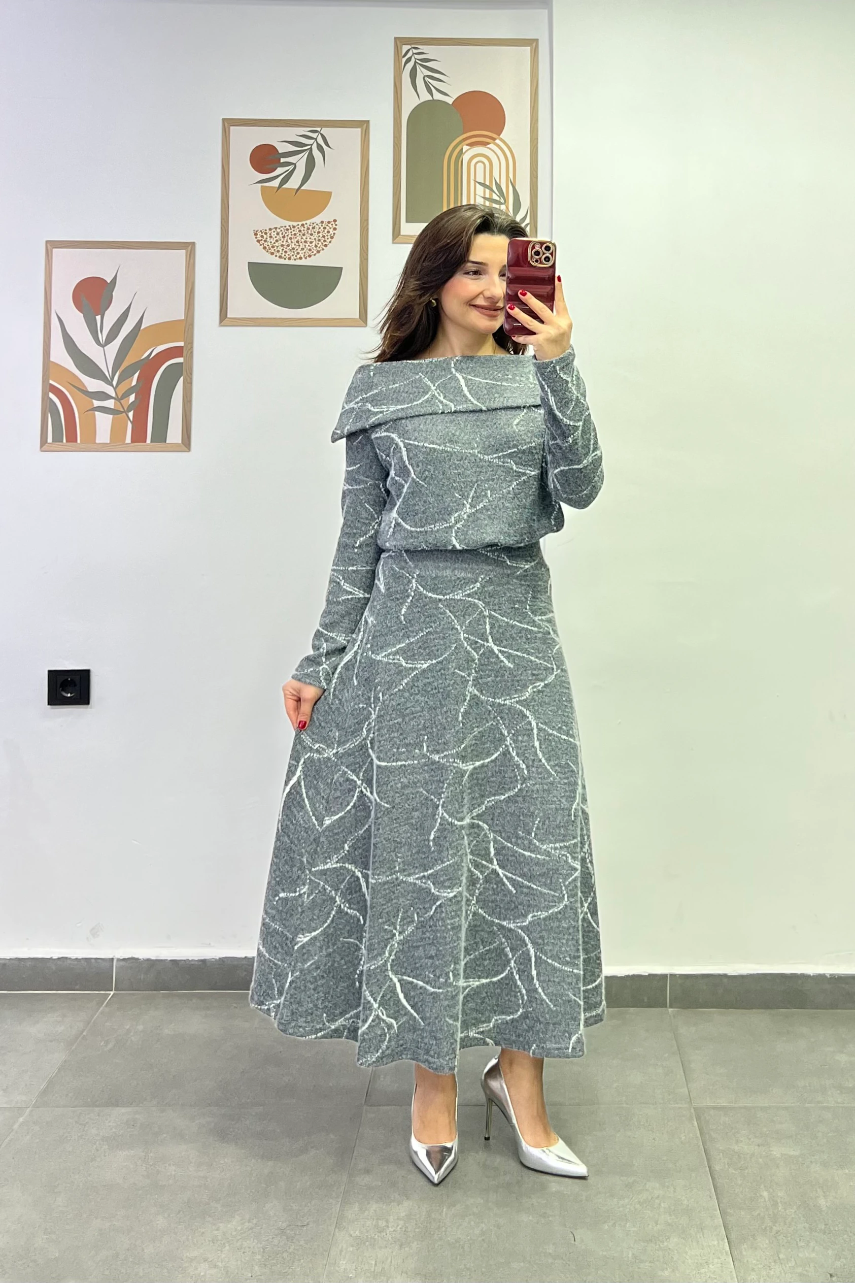 Yumoş Triko Madonna Yaka Etekli Takım - GRİ