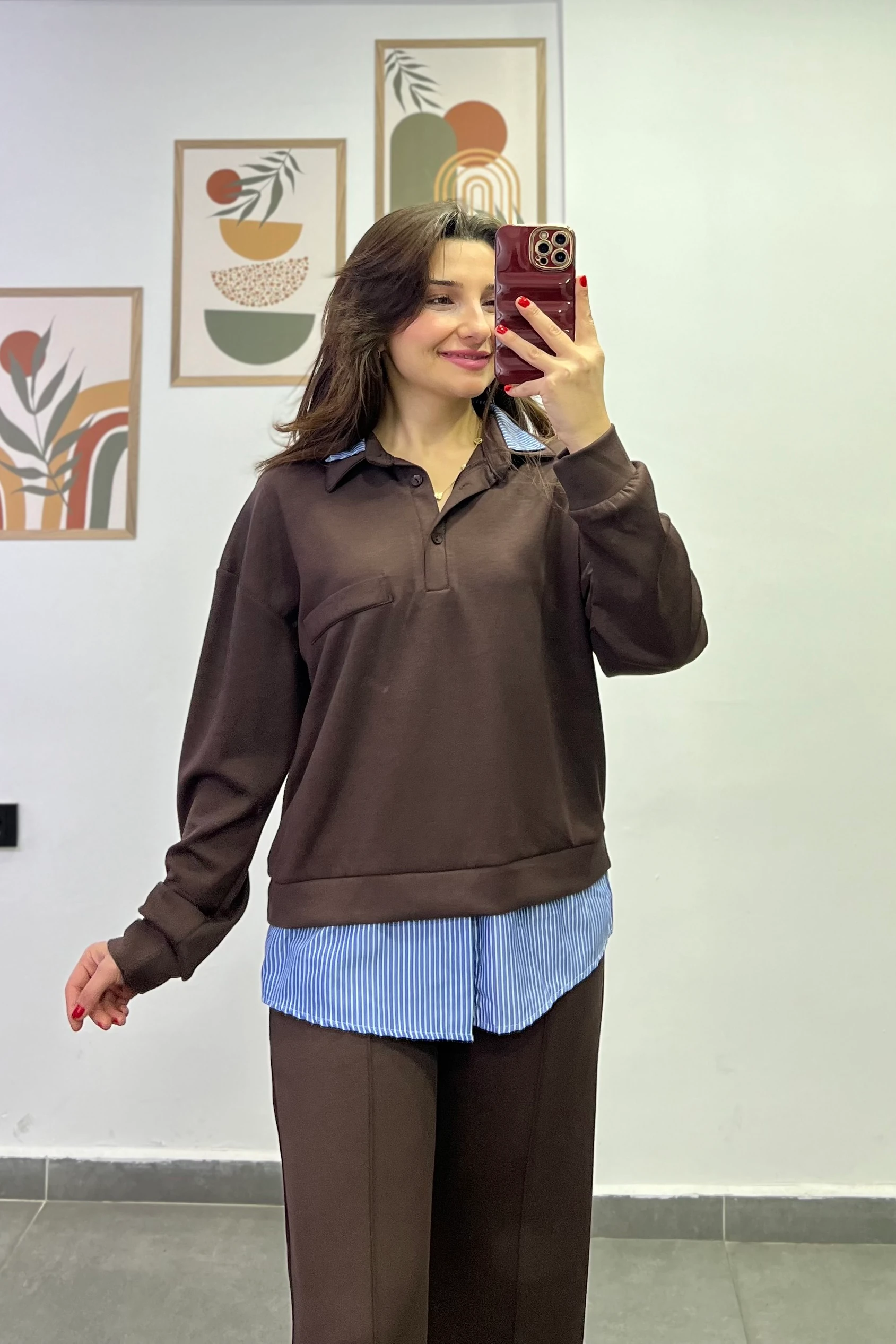 Polo Yaka Yakası Ve Bel Kısmı Gömlek Detaylı Pantolonu Cepli Ve Çima Dikişli Eşofman Takımı - KAHVERENGİ