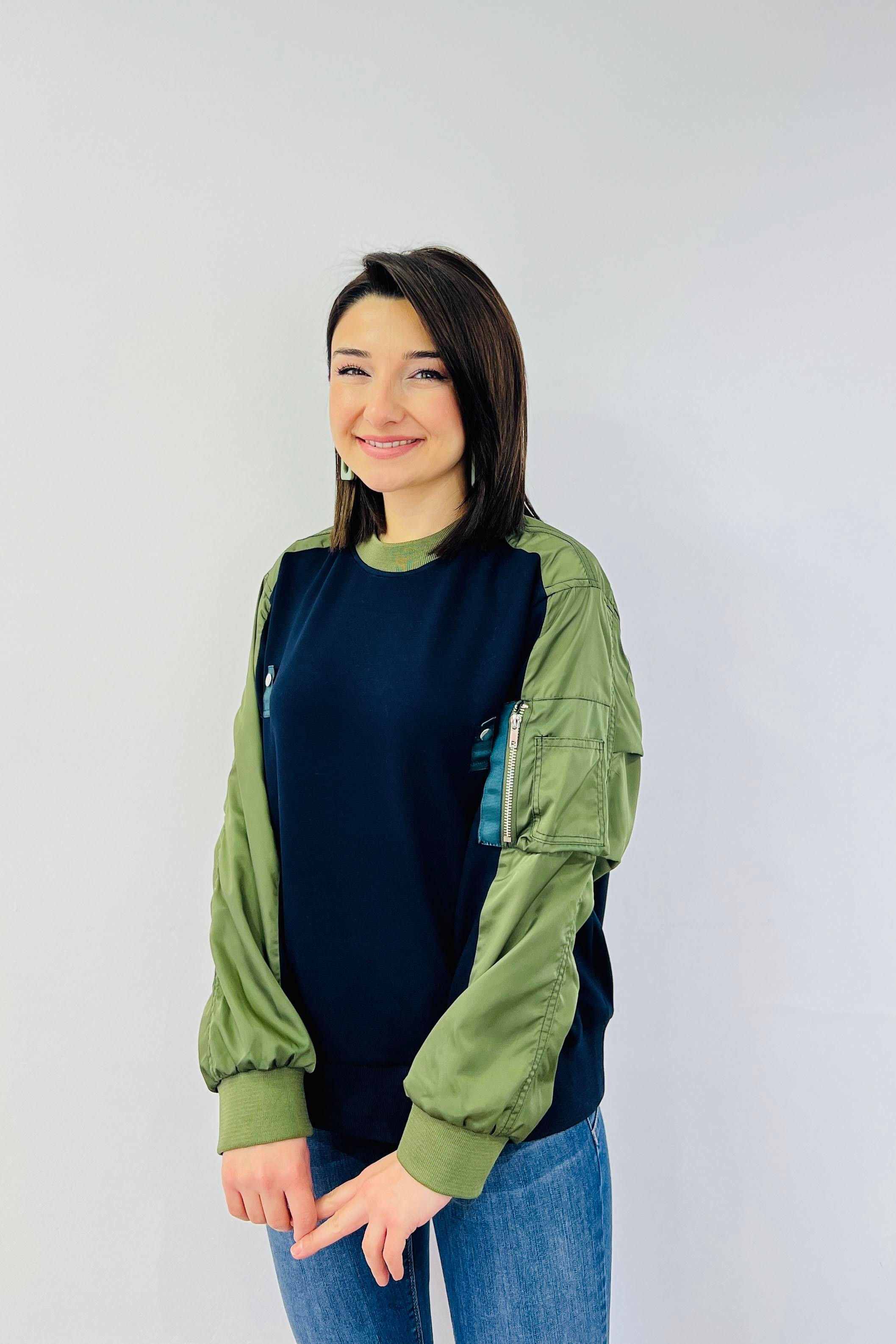 İki Yanı Cepli Kolları Paraşüt Kumaş Tasarım Sweatshırt Lacivert