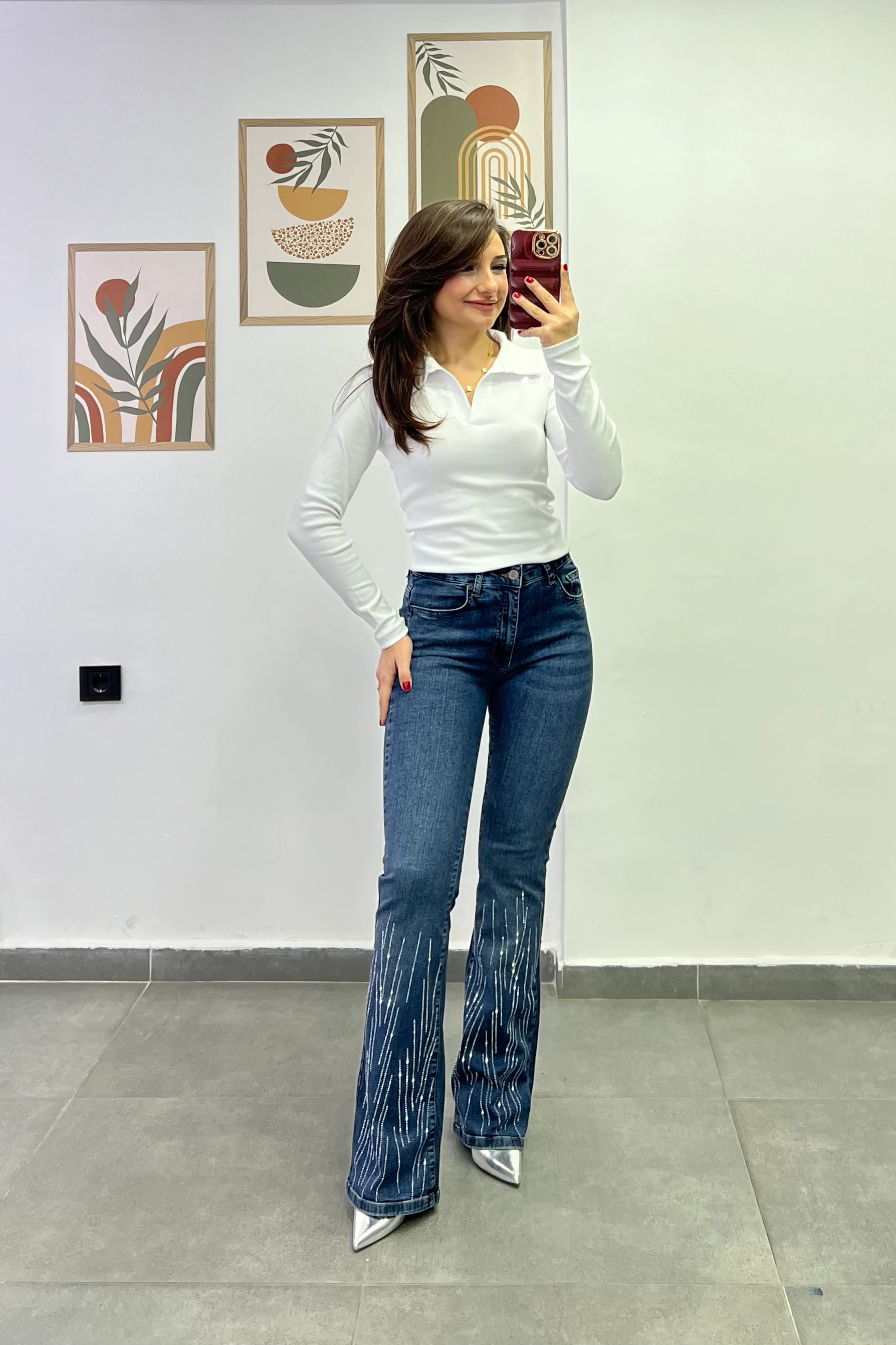 Yüksek Bel İspanyol Paça Paçaları Çubuk Taş Detaylı Jean