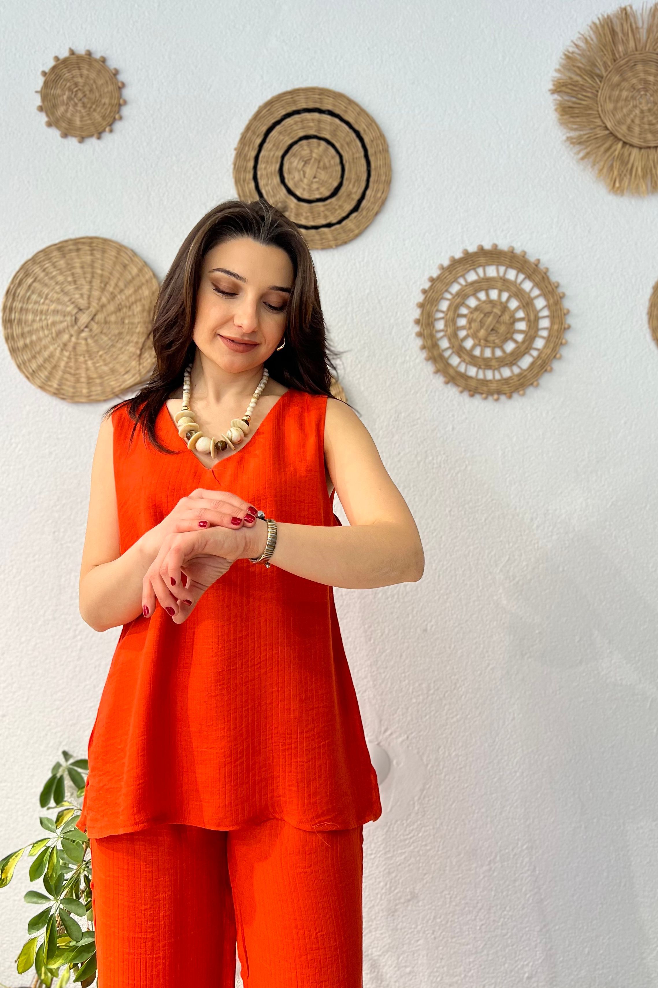V Yaka Beli Lastikli Bol Paça İkili Takım