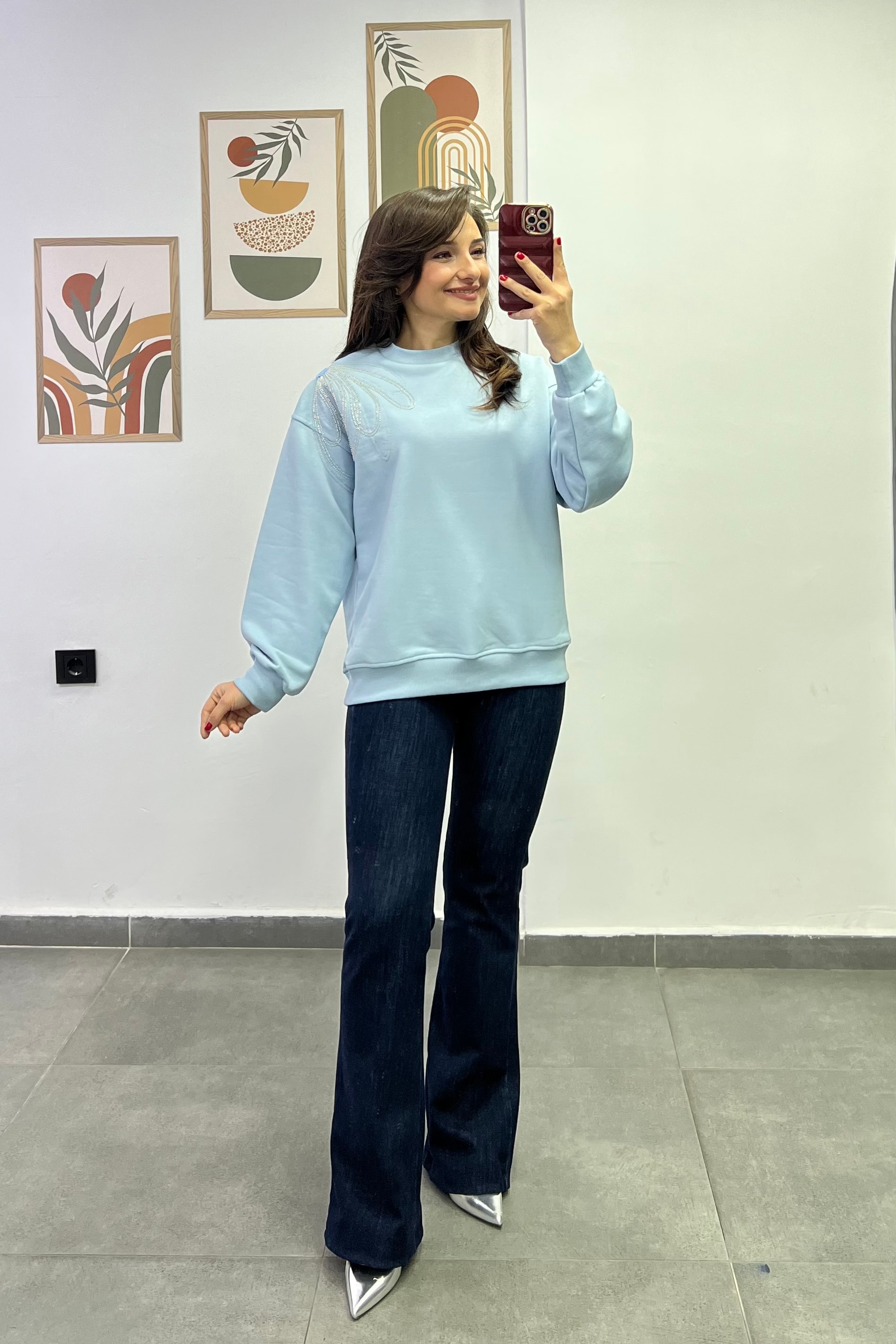 Tek Omuzu Önü Ve Arkası Büyük Boncuk İşlemeli Sweatshırt