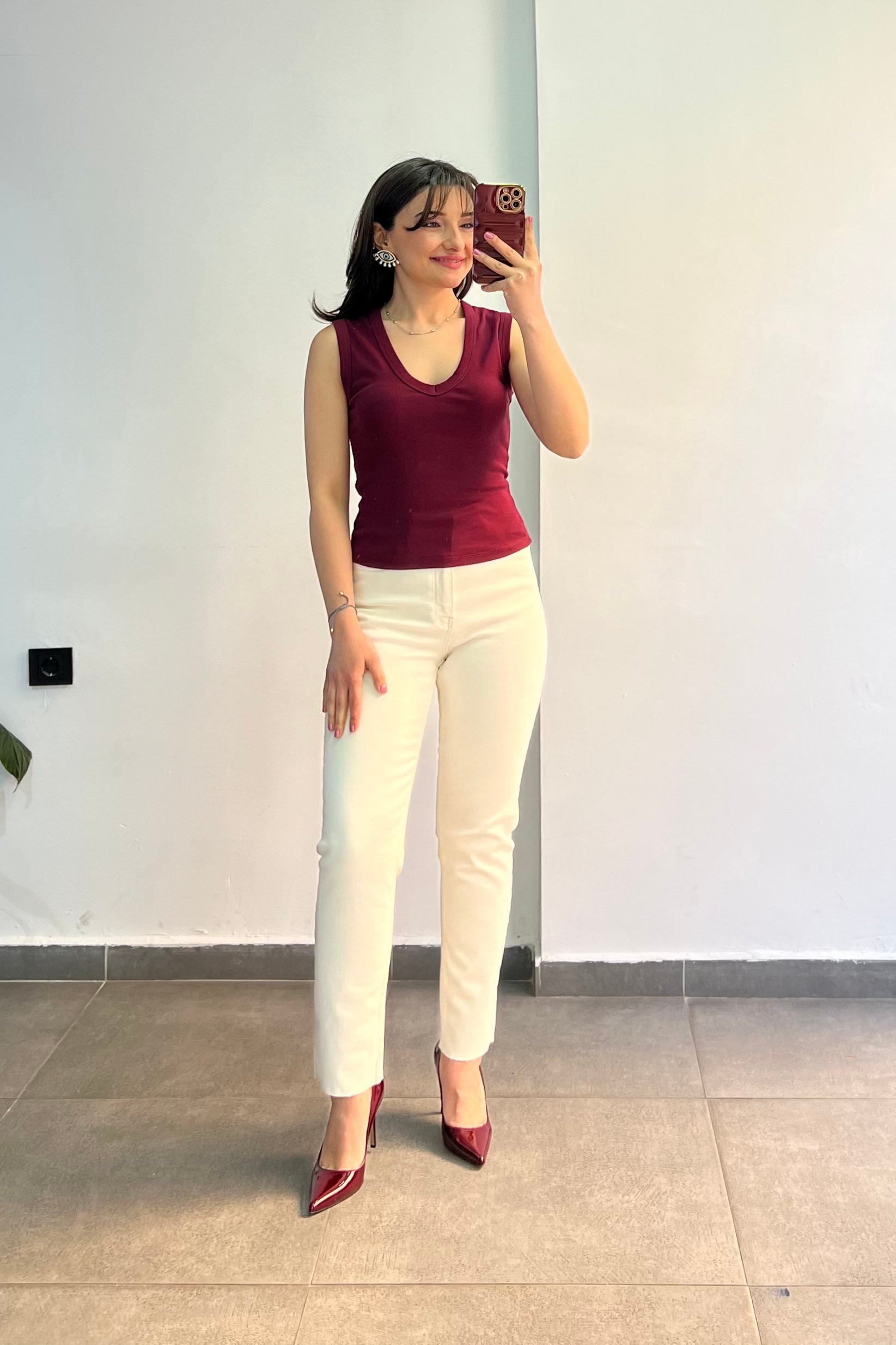 Yüksek Bel Cep Detaylı Kesik Paça Mom Fit Kalıp Jean - BEJ