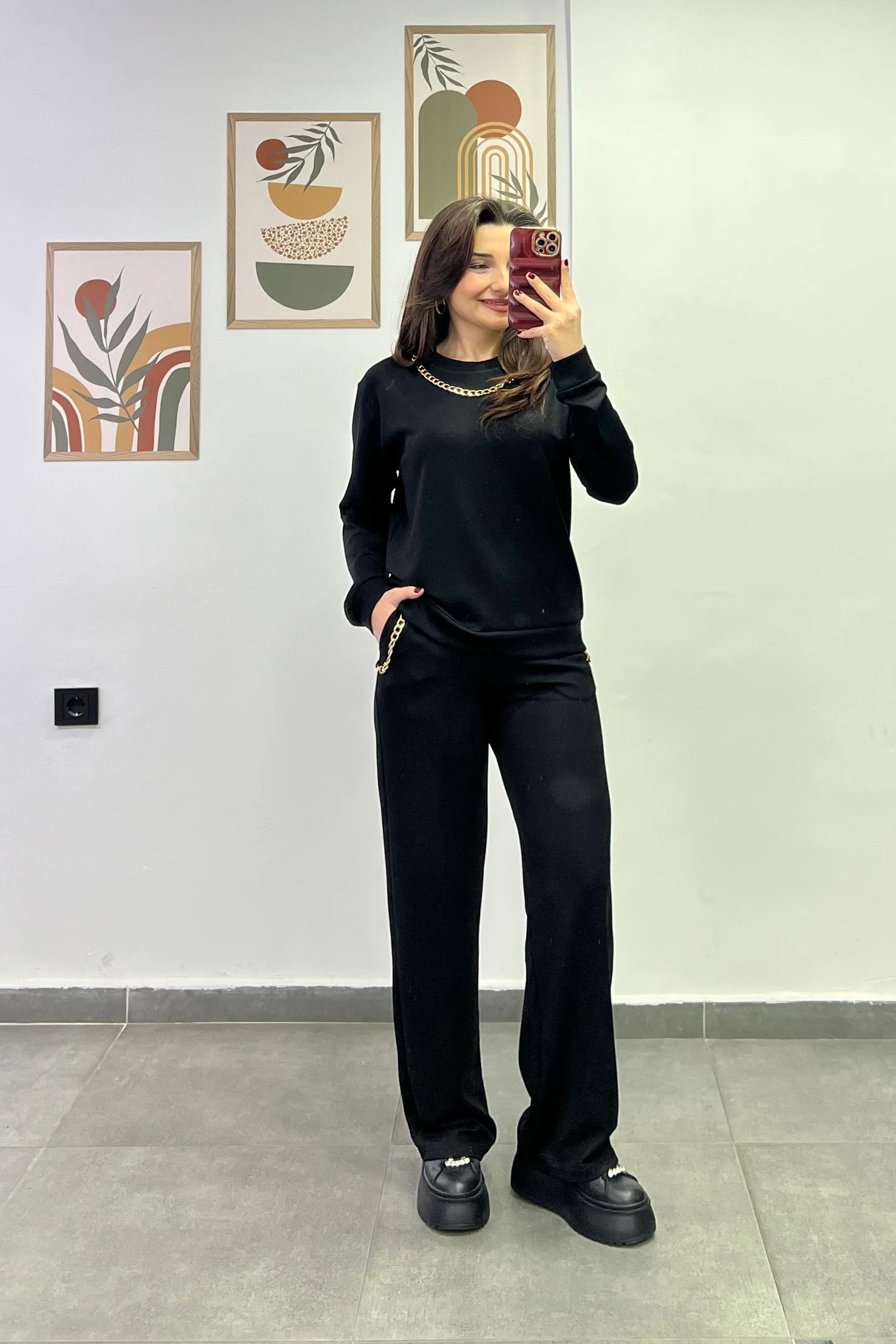 Yakası Ve Cep Yanları Gold Zincir Detaylı Eşofman Takımı