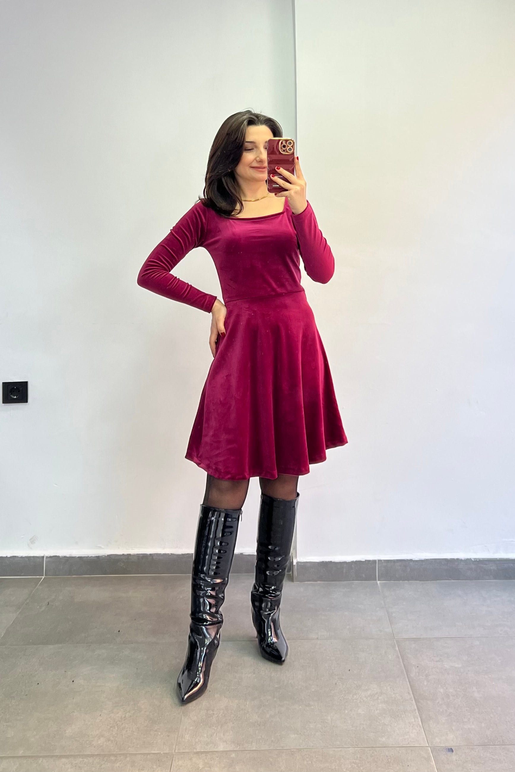 Kare Yaka Kadife Çan Kesim Elbise