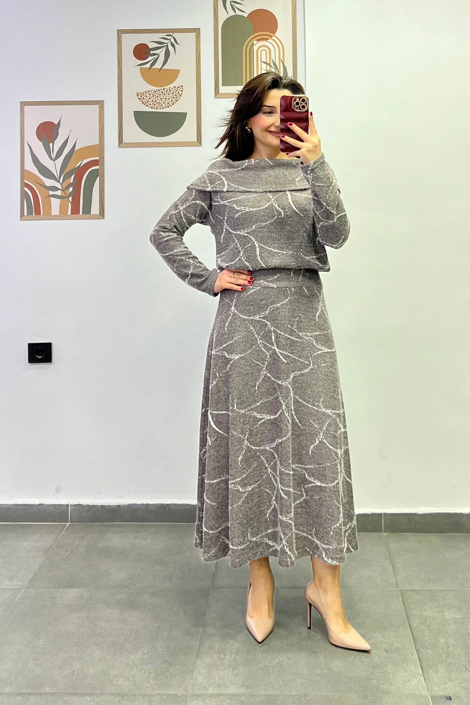 Yumoş Triko Madonna Yaka Etekli Takım - KAHVERENGİ