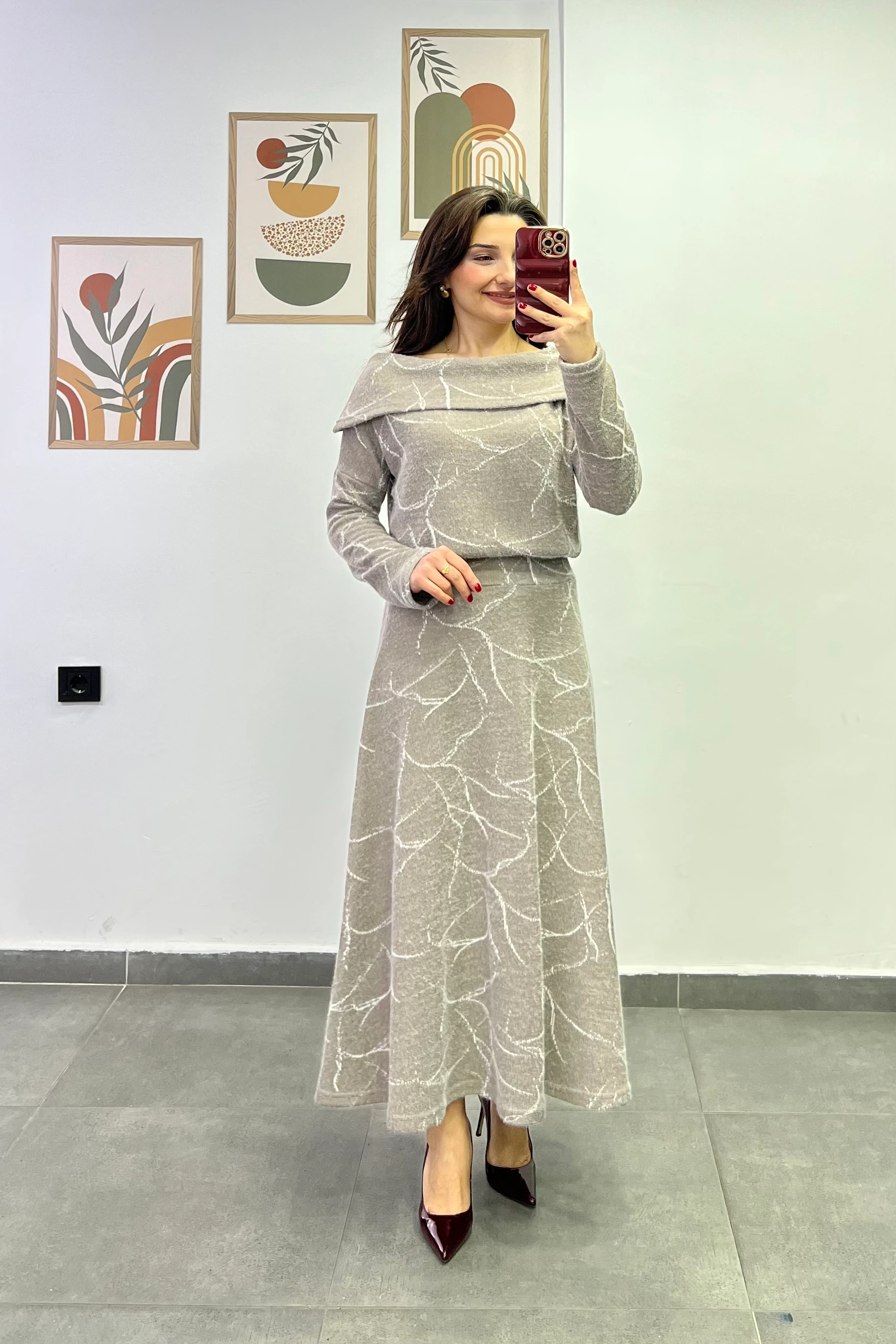 Yumoş Triko Madonna Yaka Etekli Takım