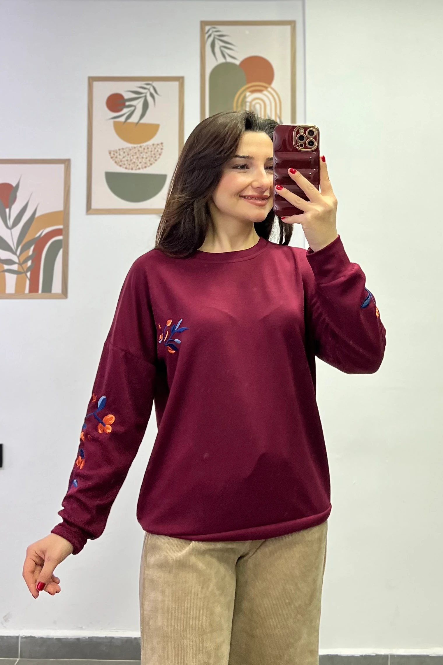 Kolları Ve Göğüsü Nakış Detaylı Sweatshirt - BORDO