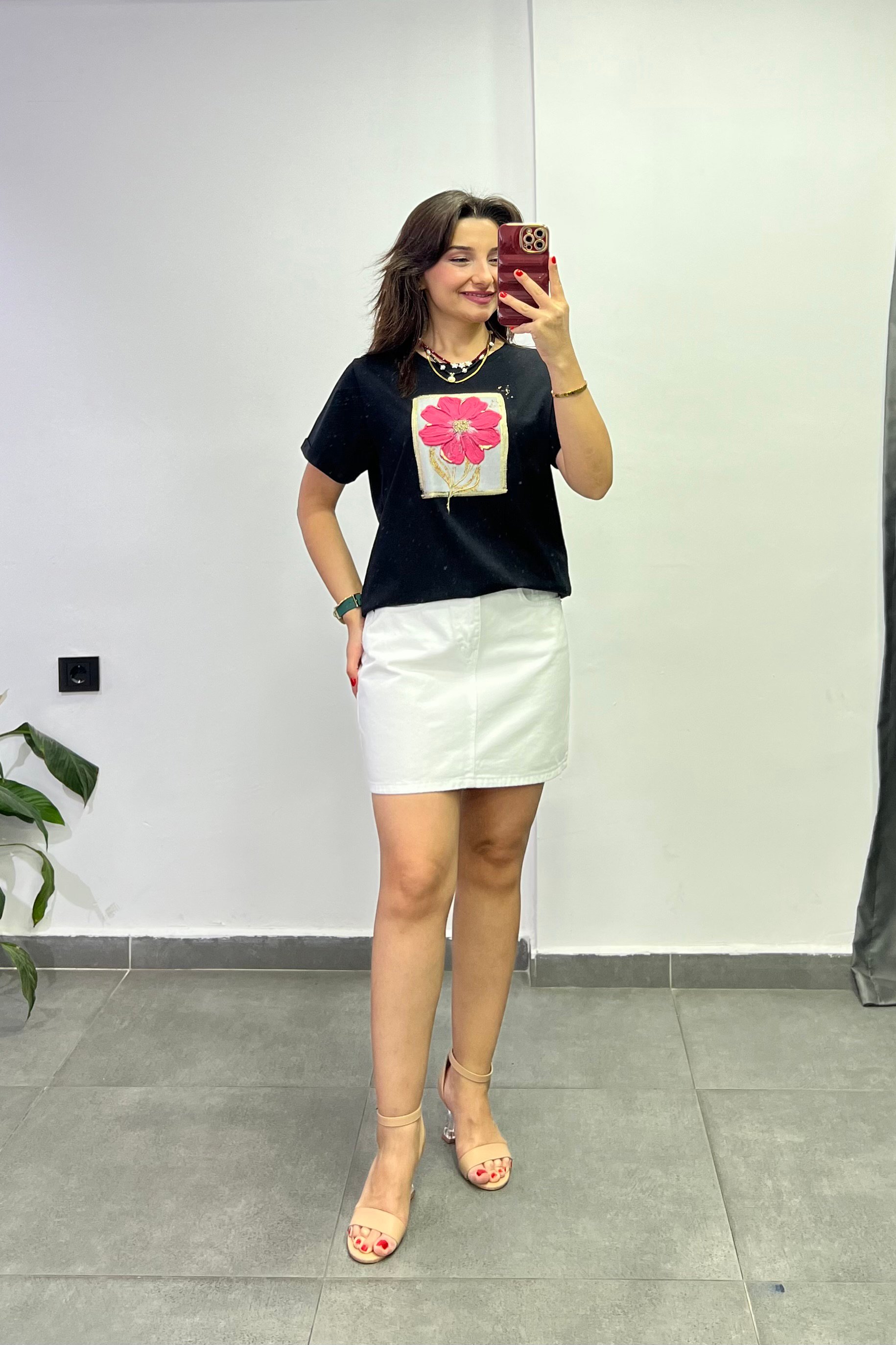 Duble Kol Pembe Kabartmalı Çiçek Detaylı Tshırt