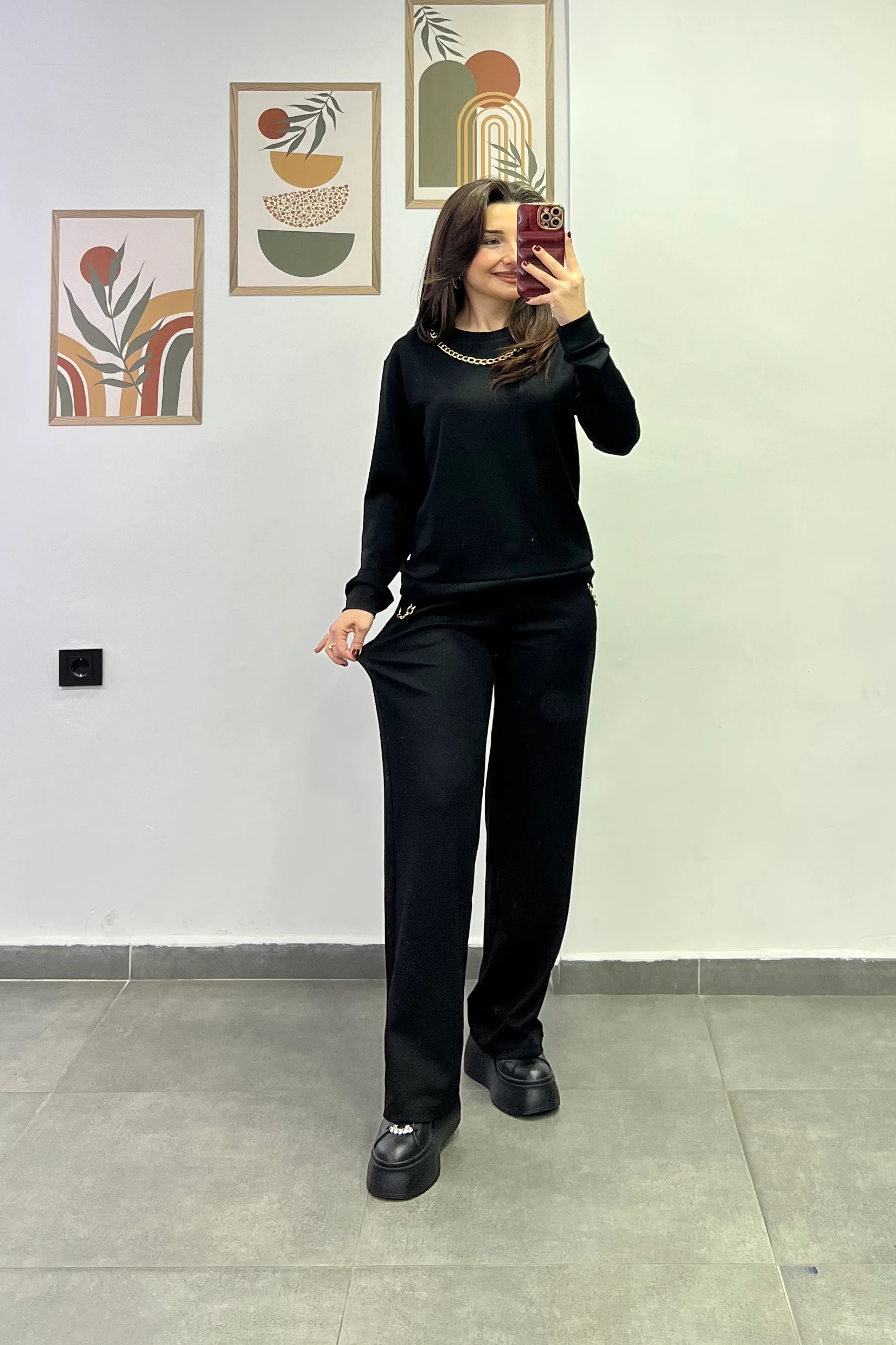 Yakası Ve Cep Yanları Gold Zincir Detaylı Eşofman Takımı