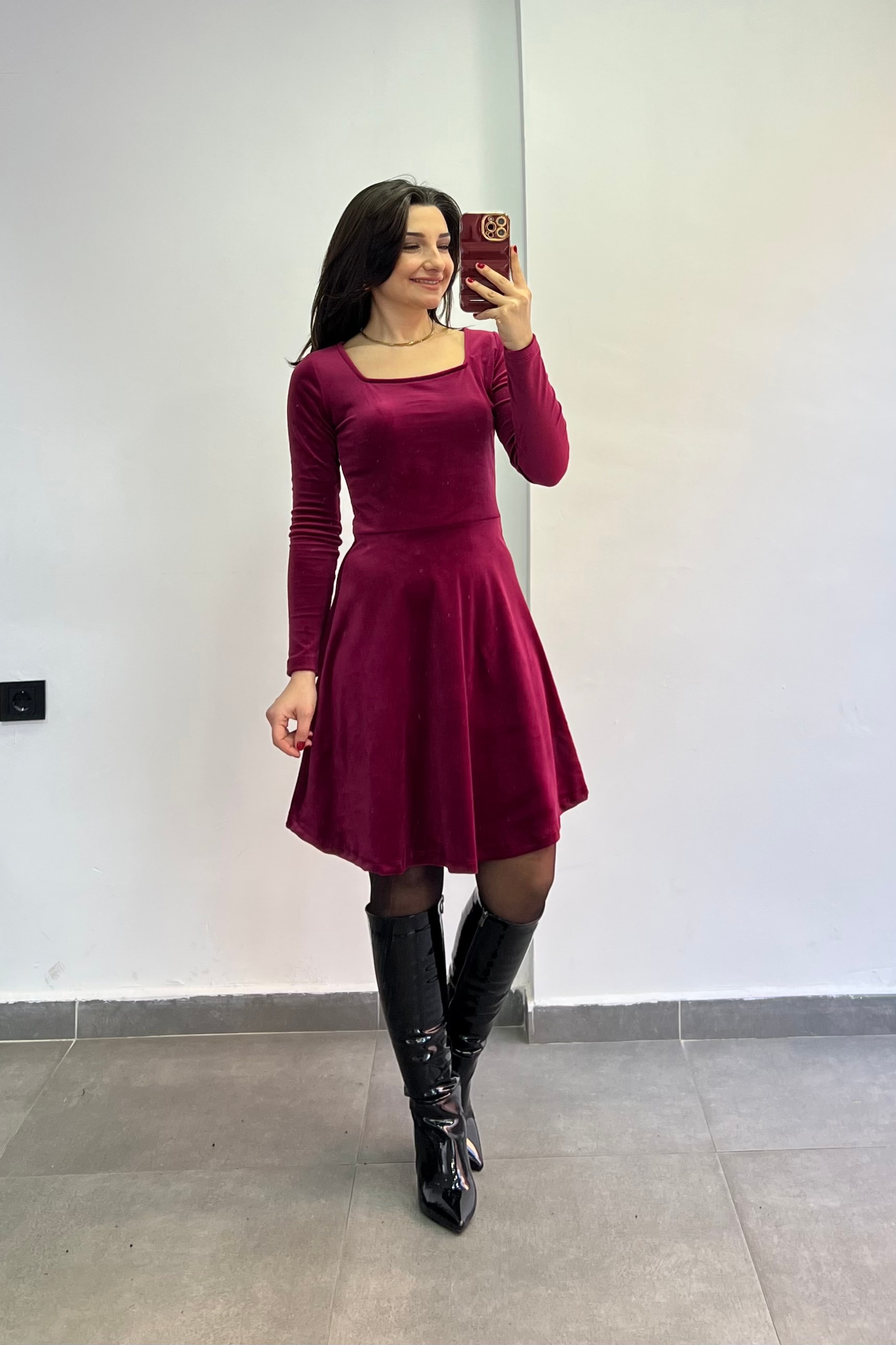 Kare Yaka Kadife Çan Kesim Elbise