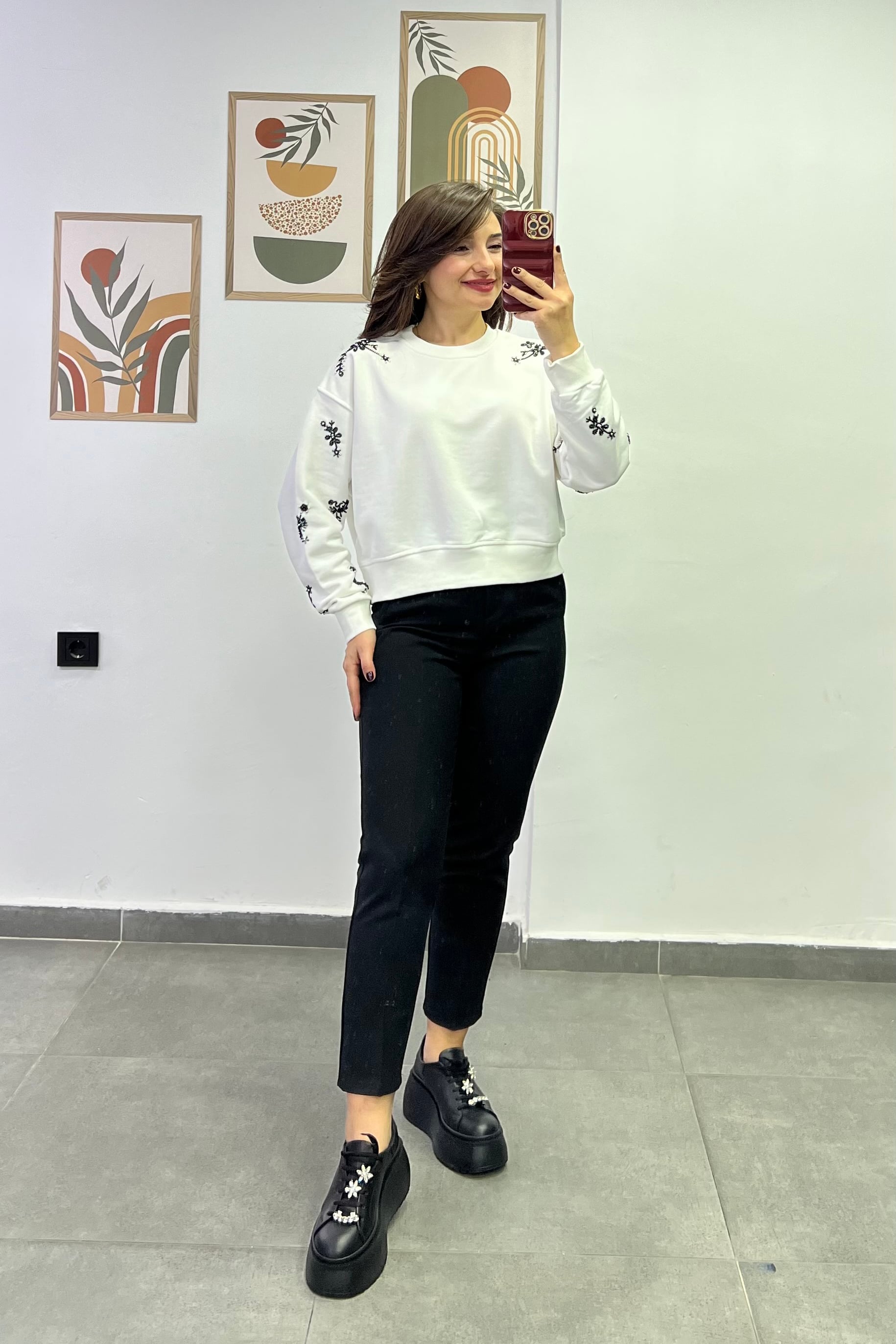 Omuzları Ve Kolları Boncuk Dikişli İki İplik Sweatshırt - EKRU