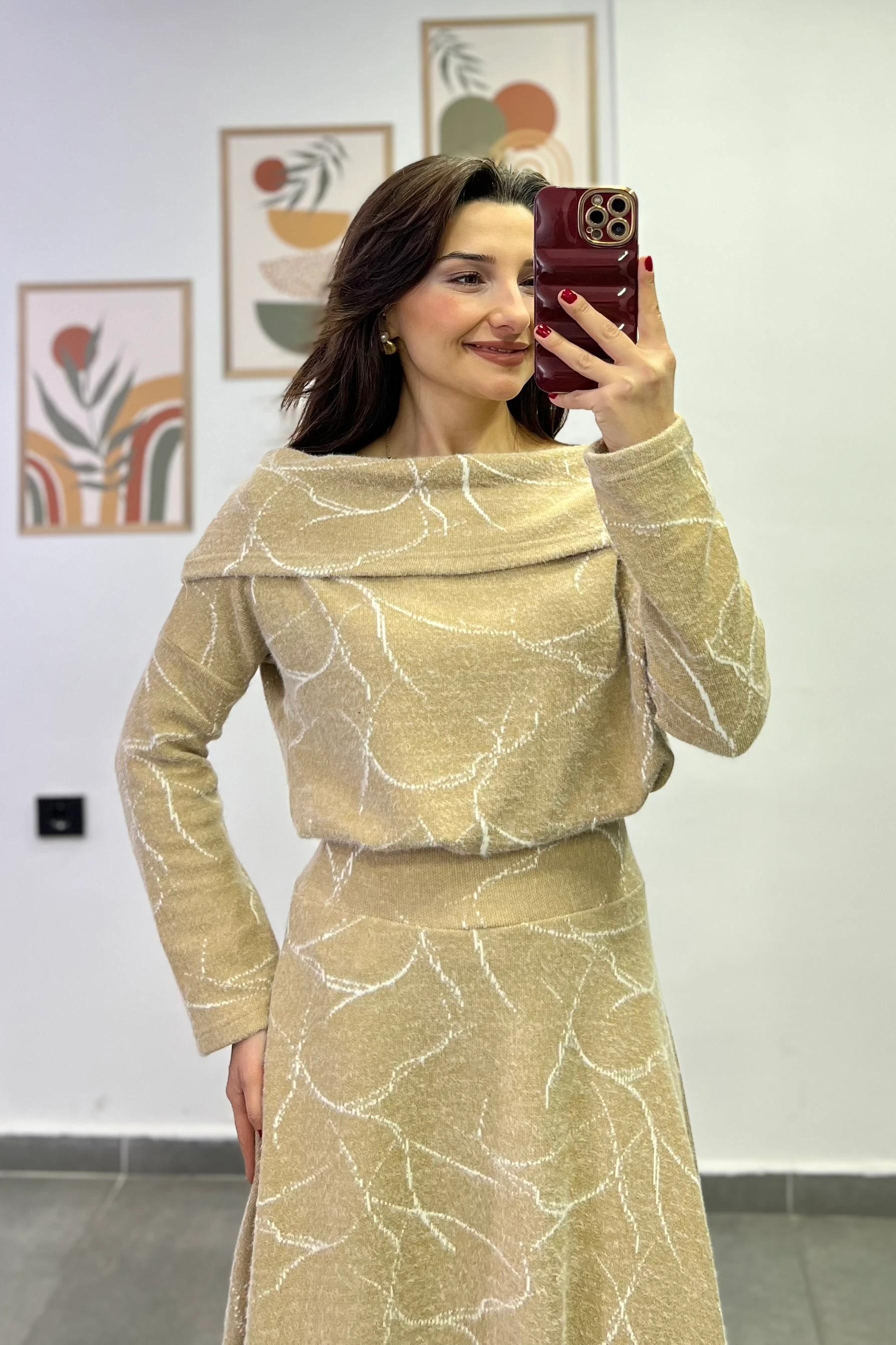 Yumoş Triko Madonna Yaka Etekli Takım - BEJ