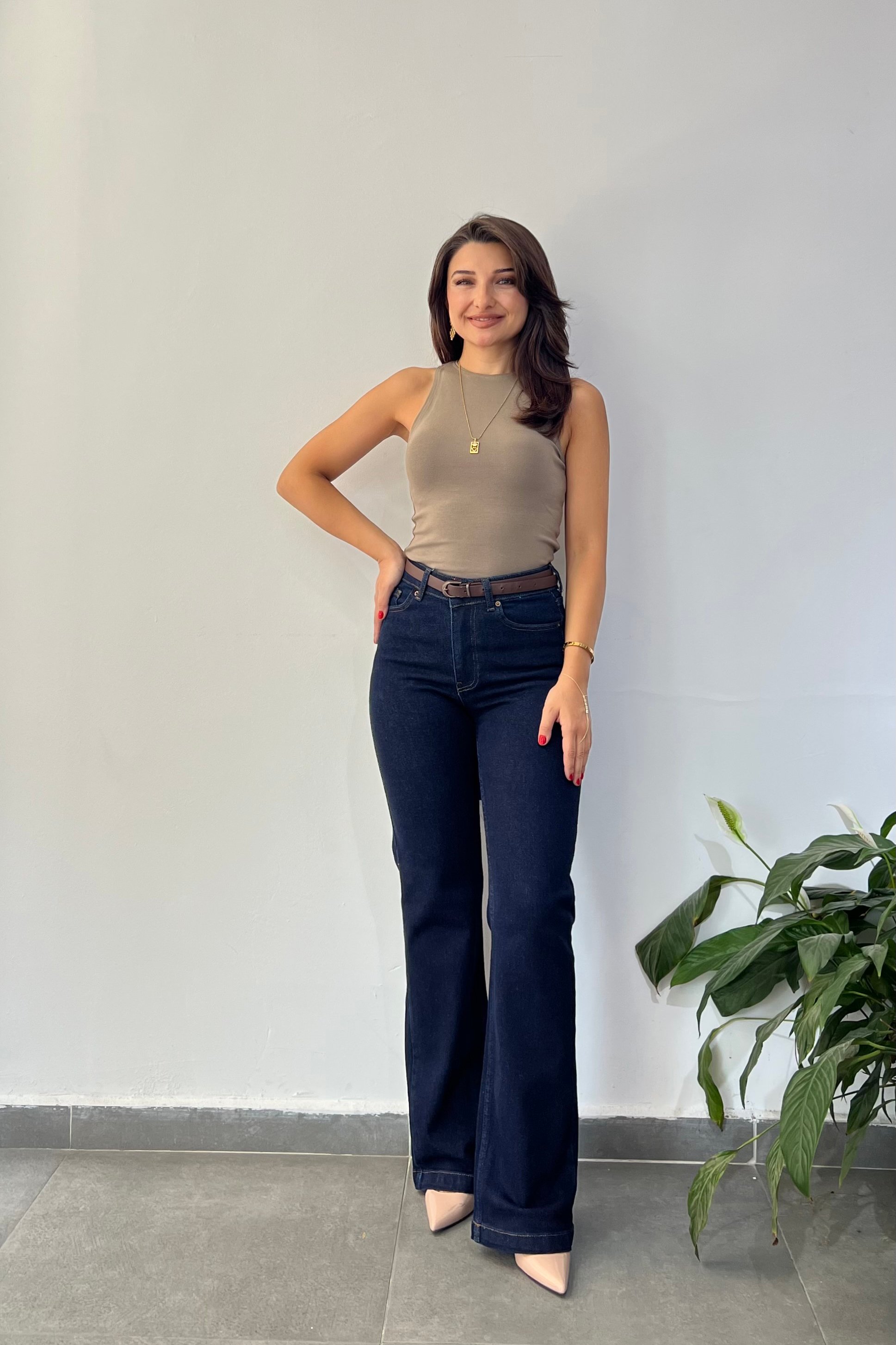 Relaks Fit Dikiş Detaylı Kot Pantolon