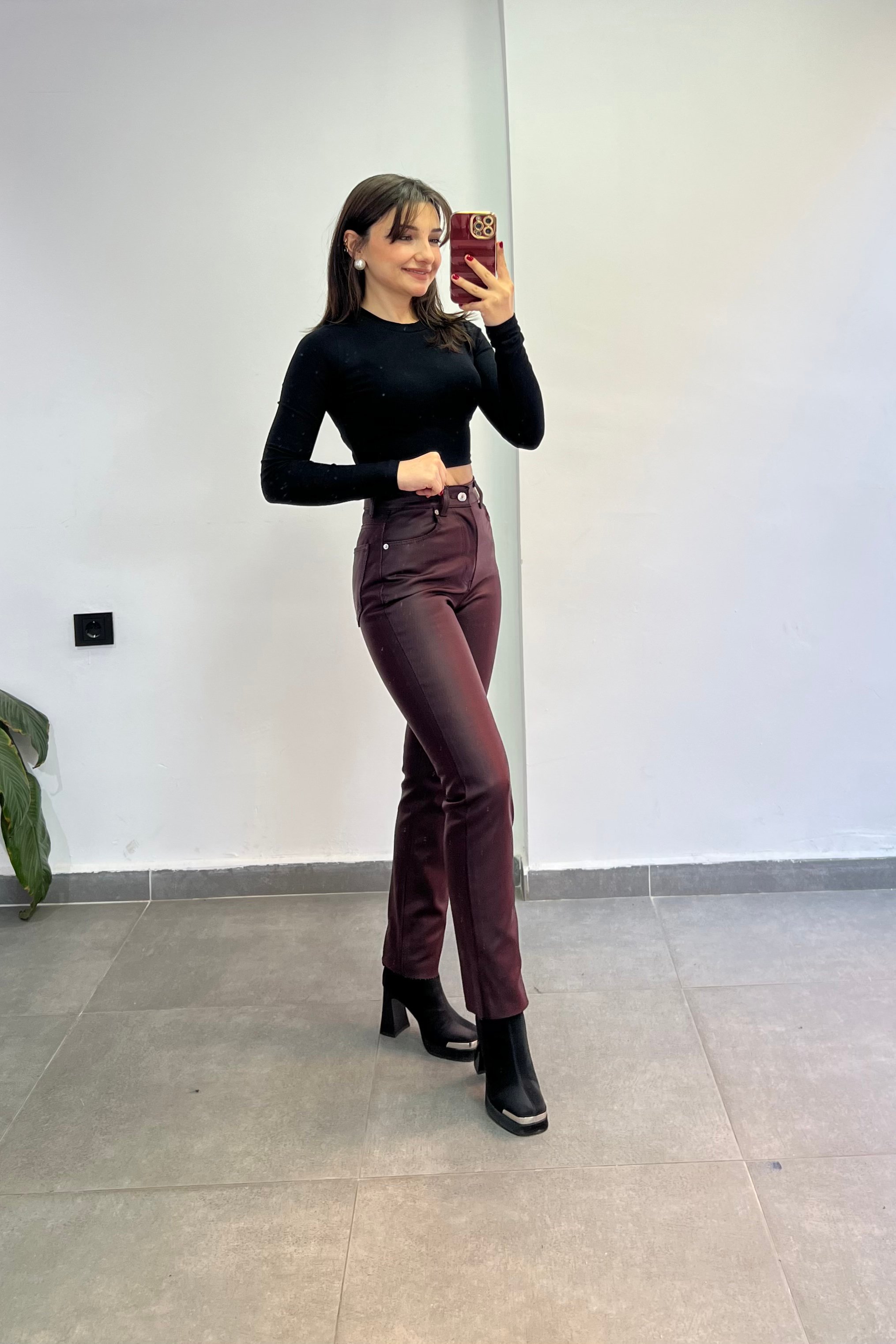 Kesik Paça Mom fit Mumlama Jean Pantolon - BORD
