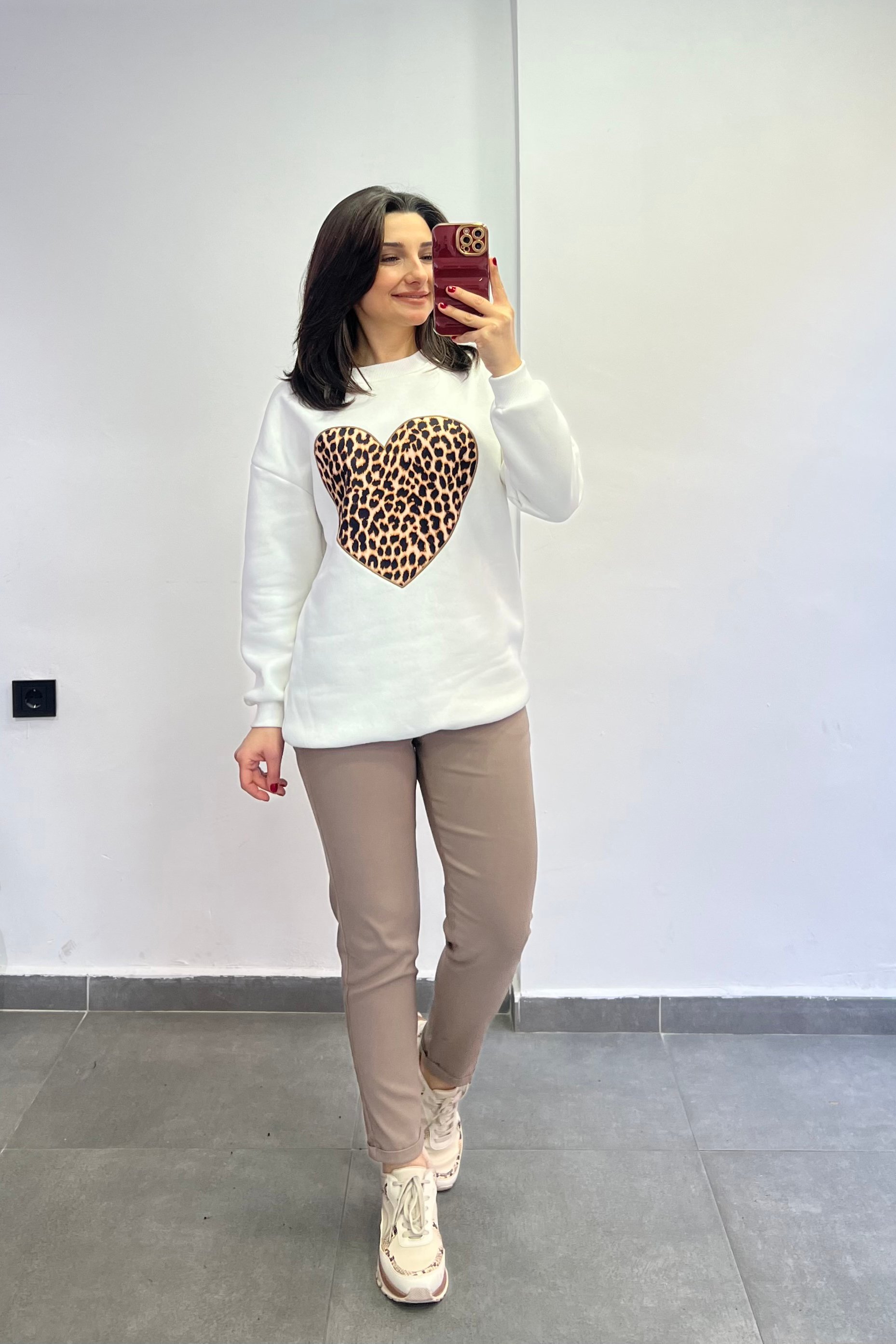 Önü Kalpli Leopar Baskılı İçi Şardonlu Sweatshırt