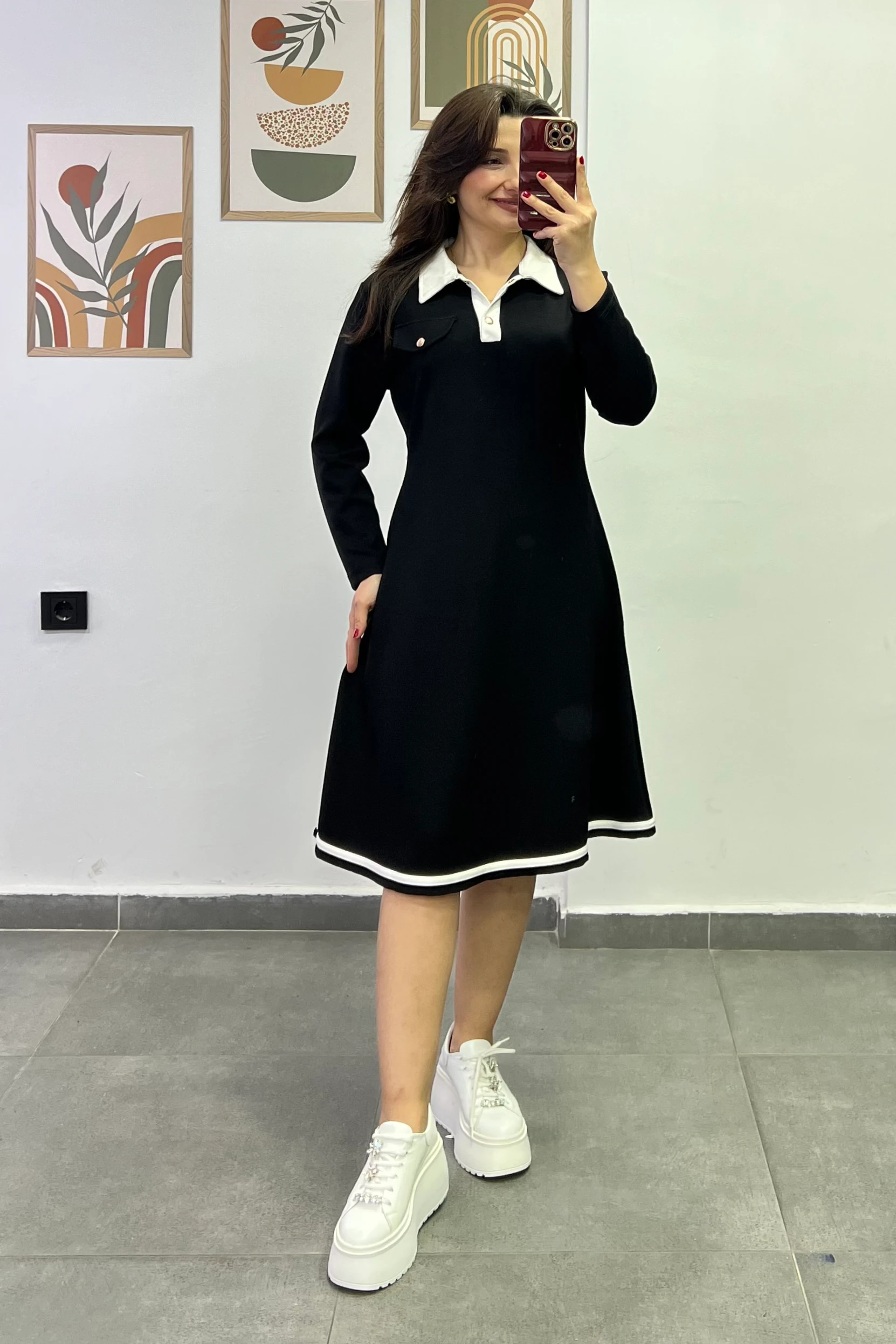 Yakası ÇıtÇıt Detaylı Etek Ucu Beyaz Biyeli Kloş Elbise - Siyah