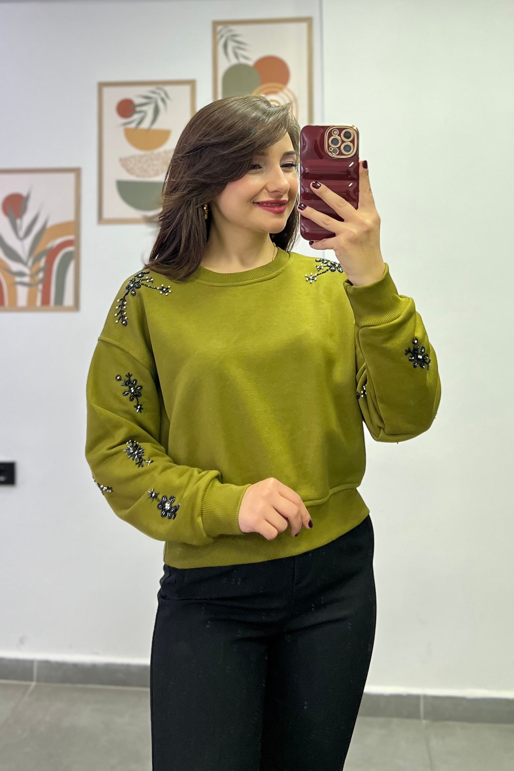 Omuzları Ve Kolları Boncuk Dikişli İki İplik Sweatshırt