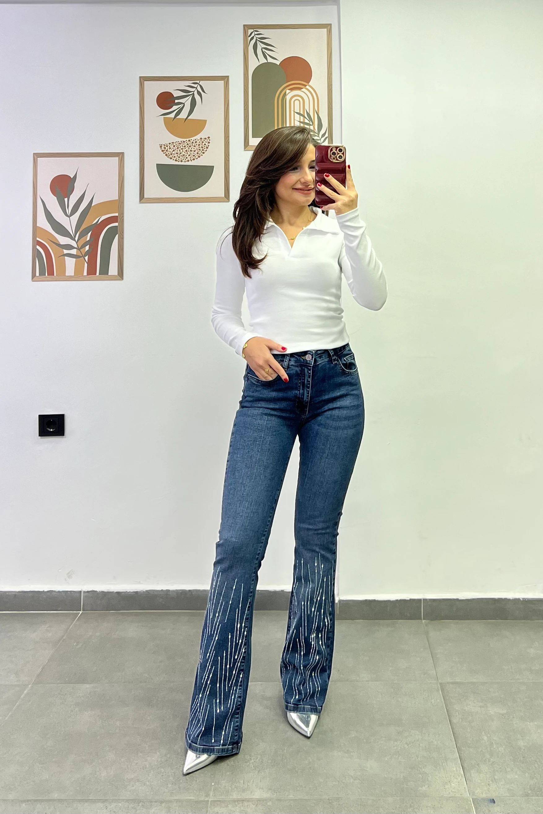 Yüksek Bel İspanyol Paça Paçaları Çubuk Taş Detaylı Jean