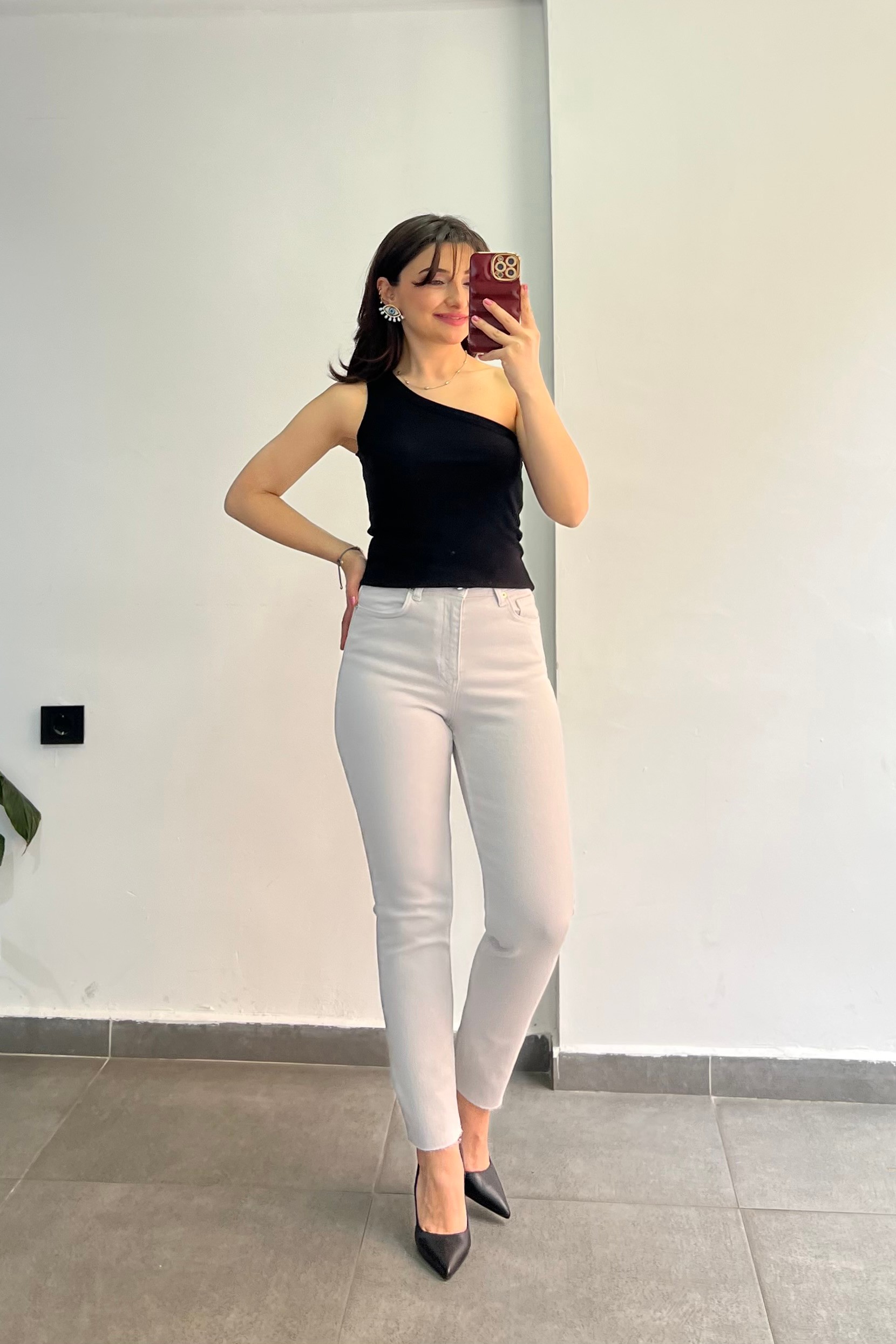 Yüksek Bel Cep Detaylı Kesik Paça Mom Fit Kalıp Jean - GRİ