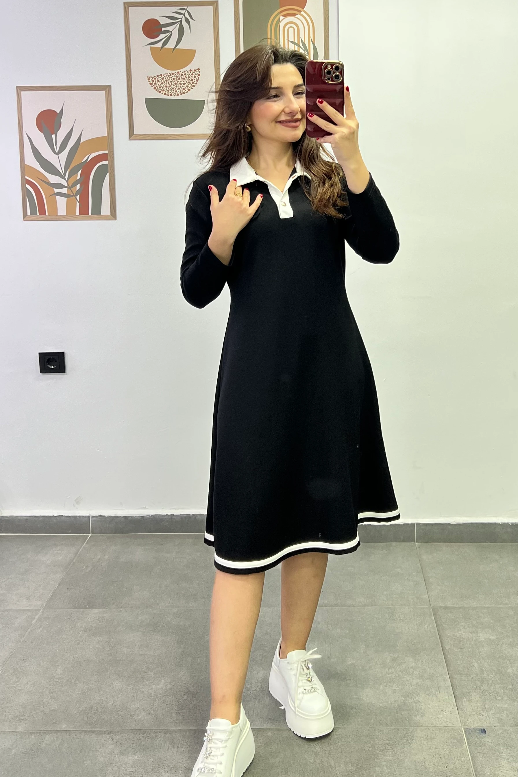 Yakası ÇıtÇıt Detaylı Etek Ucu Beyaz Biyeli Kloş Elbise - Siyah