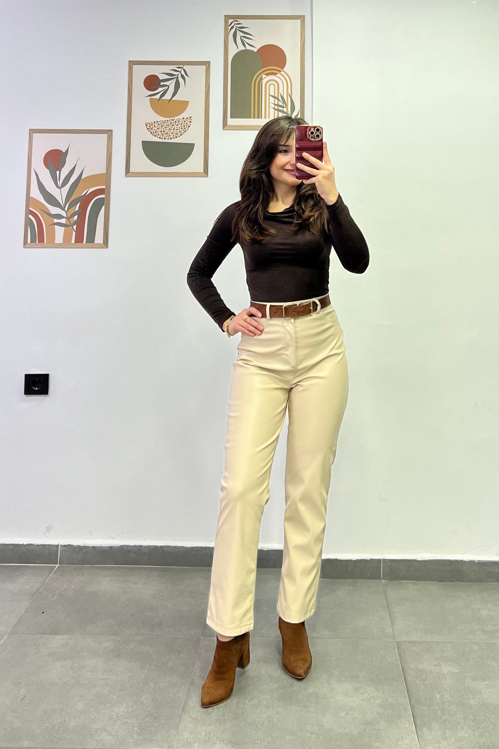 Yüksek Bel Boru Paça İçi Şardonlu Deri Pantolon - BEJ