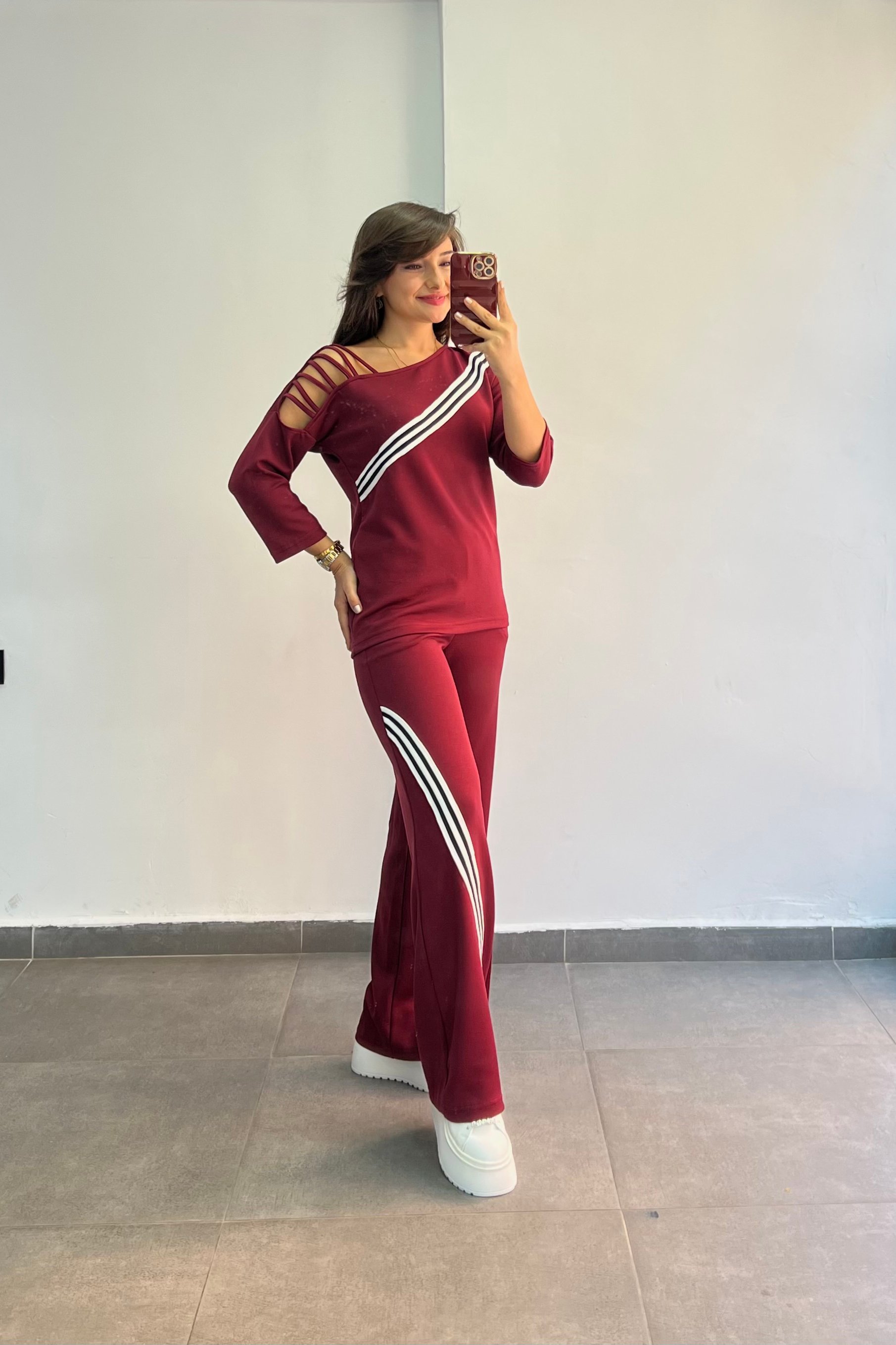 Beli Lastikli Biye Ve Omuz Detaylı Bol Paça Takım - BORDO