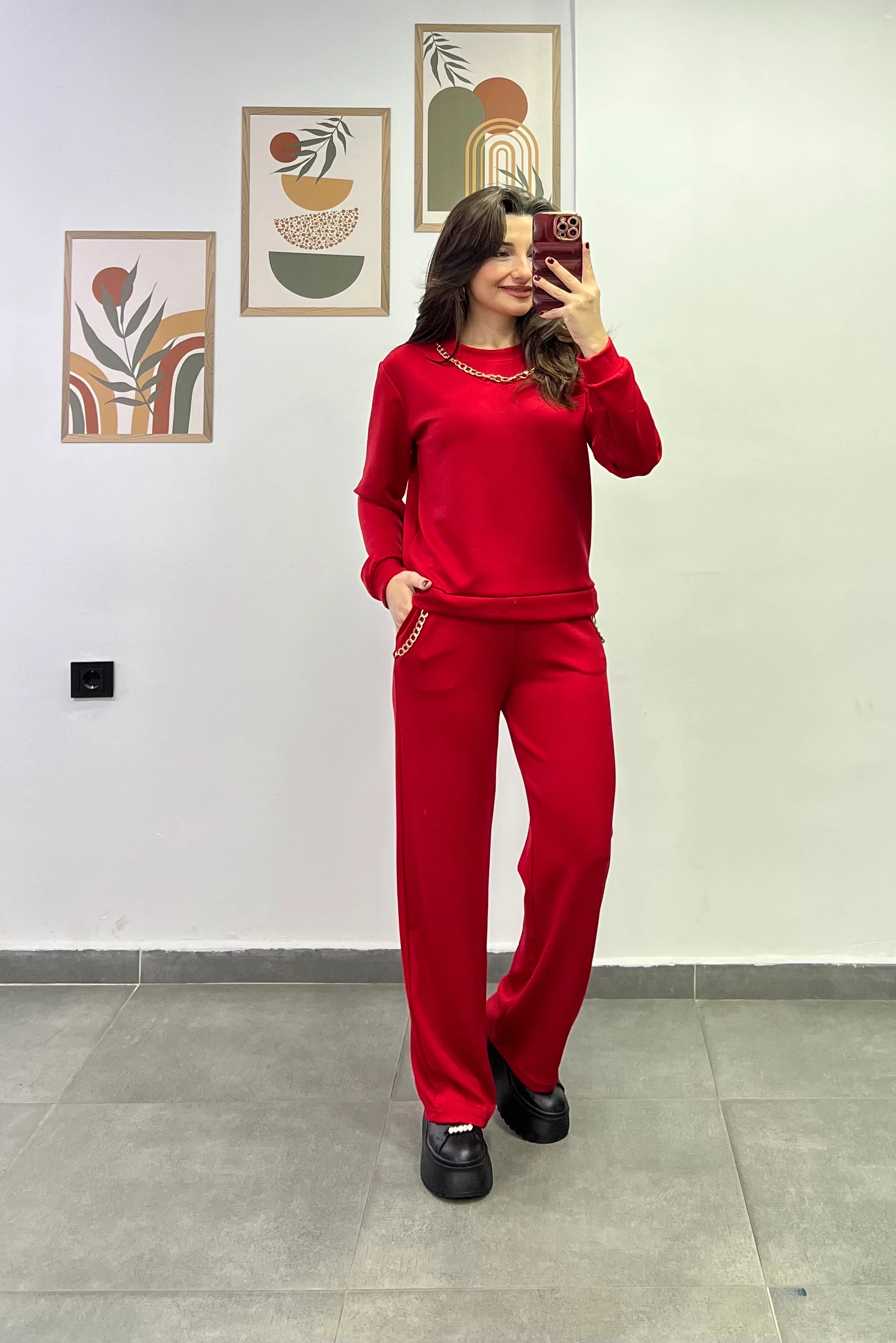 Yakası Ve Cep Yanları Gold Zincir Detaylı Eşofman Takımı - KIRMIZI