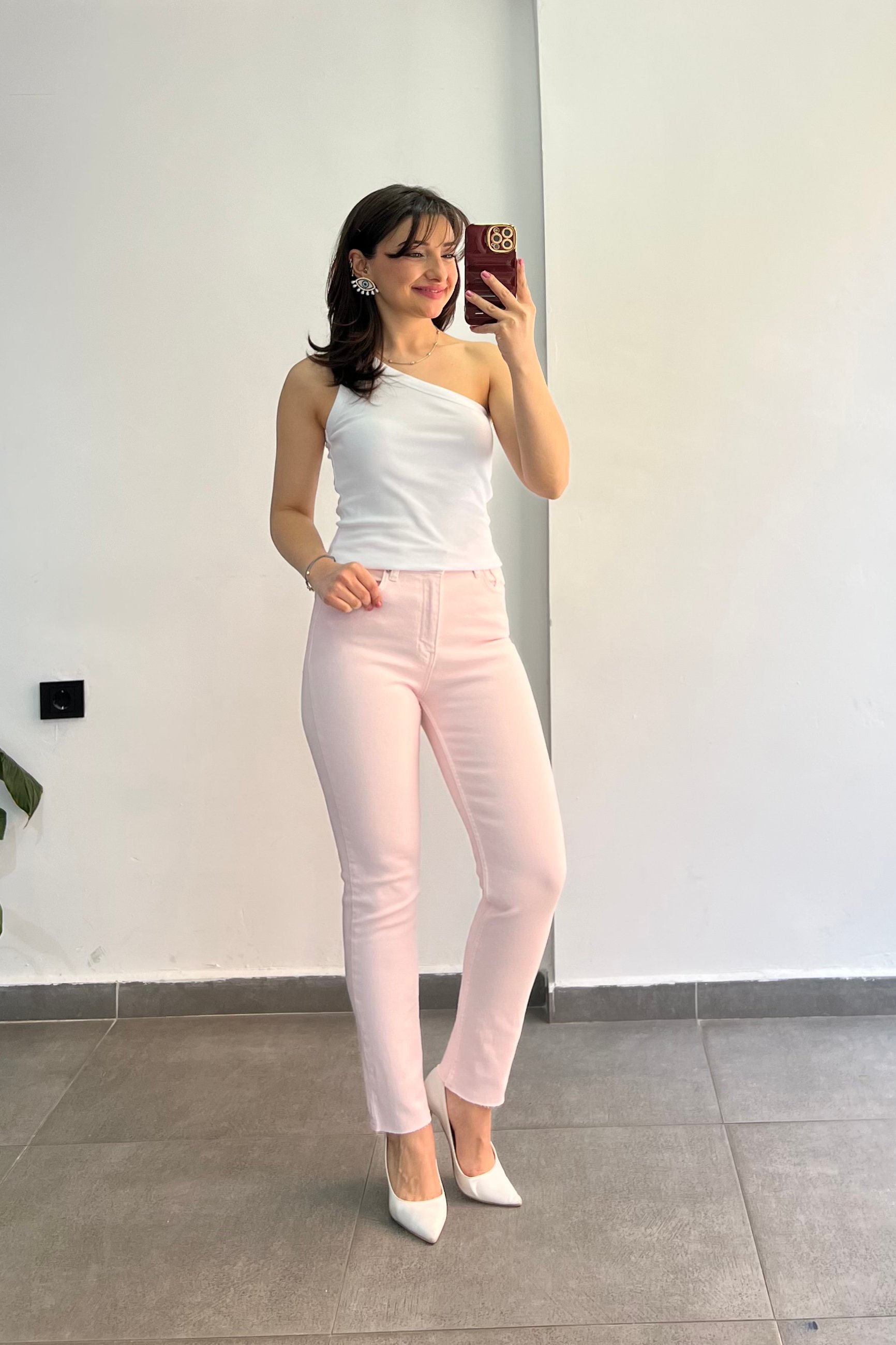 Yüksek Bel Cep Detaylı Kesik Paça Mom Fit Kalıp Jean - TOZ PEMBE