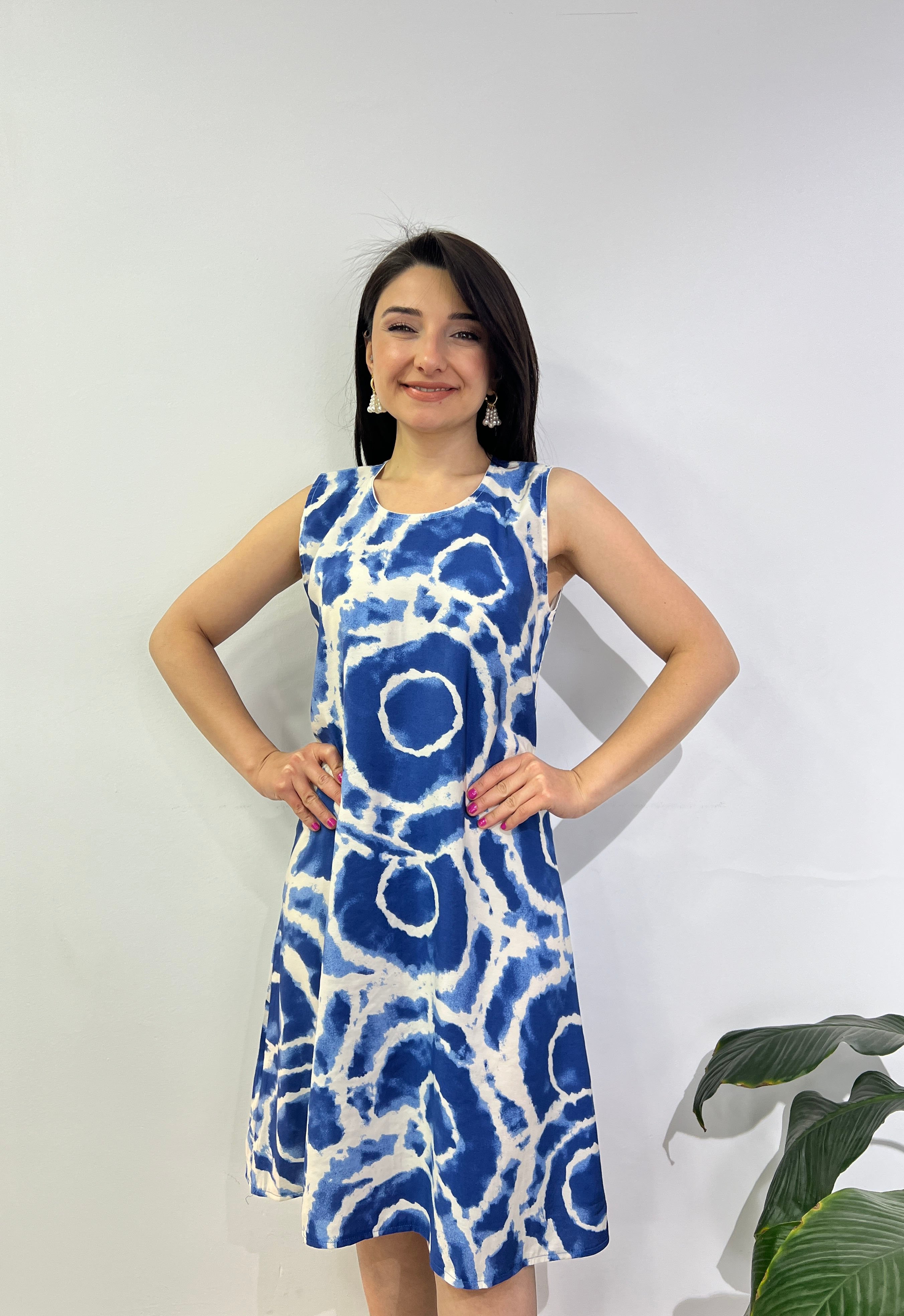 Kolsuz Model Çan Kesim Elbise