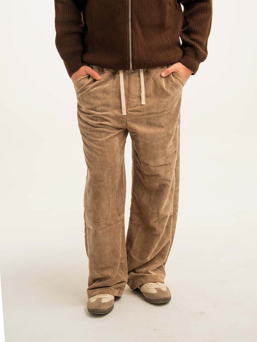 Baggy Kesim Kadife Pantolon