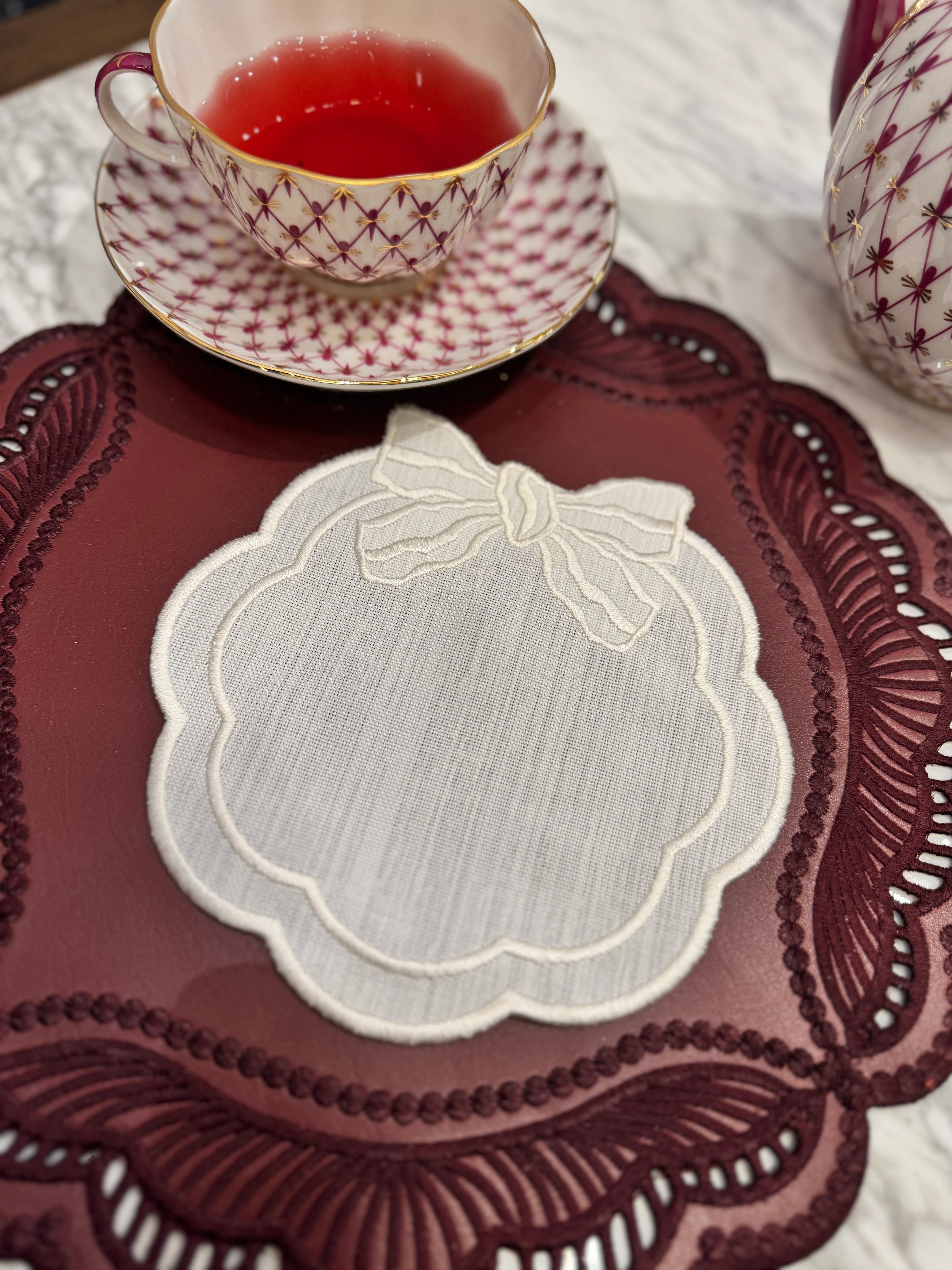 FİYONK NAKIŞLI SUNUM PEÇETESİ - BEYAZ