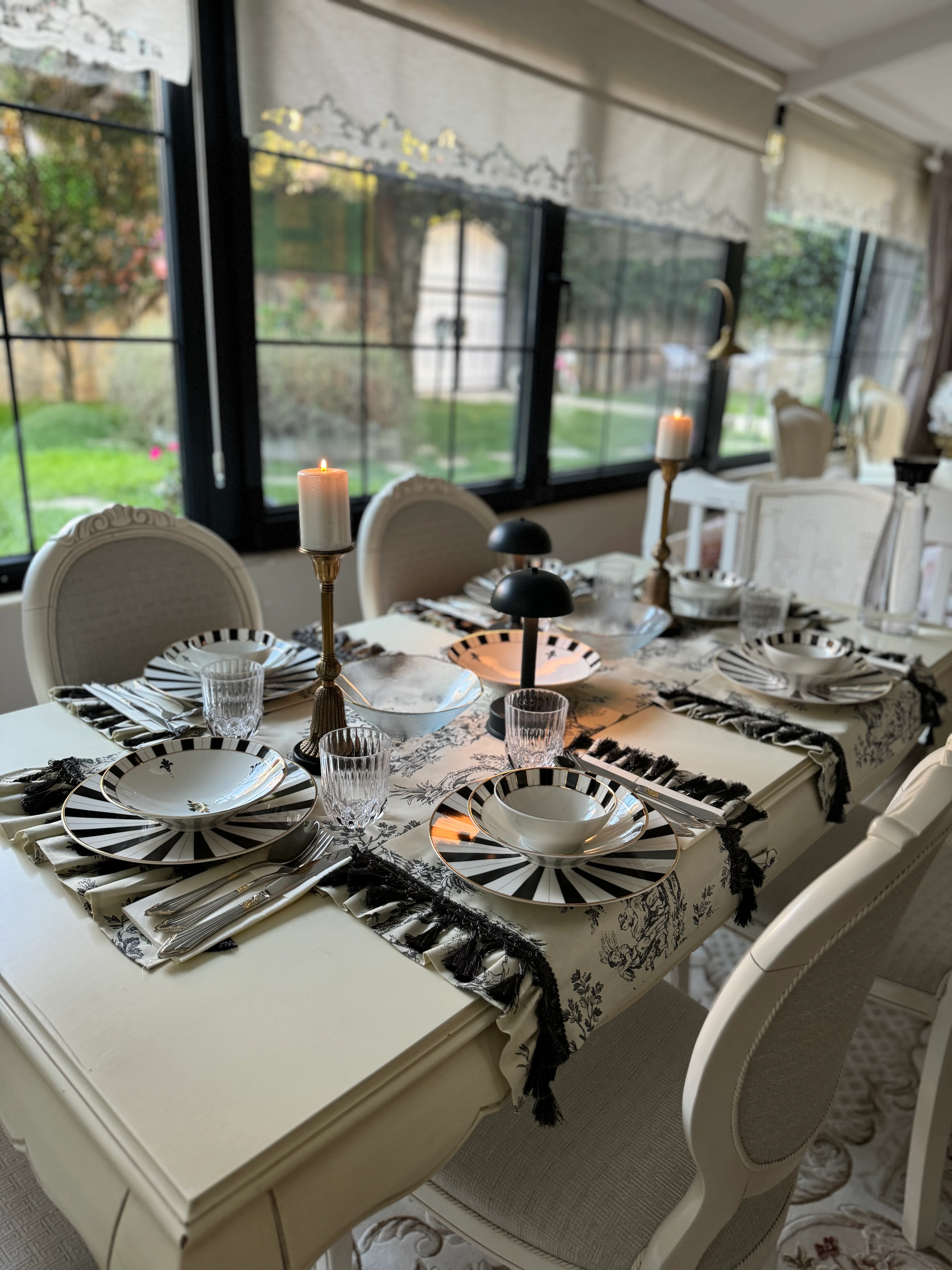 İTALYAN ESİNTİSİ FIRFIRLI AMERİKAN SERVİS - FÜME