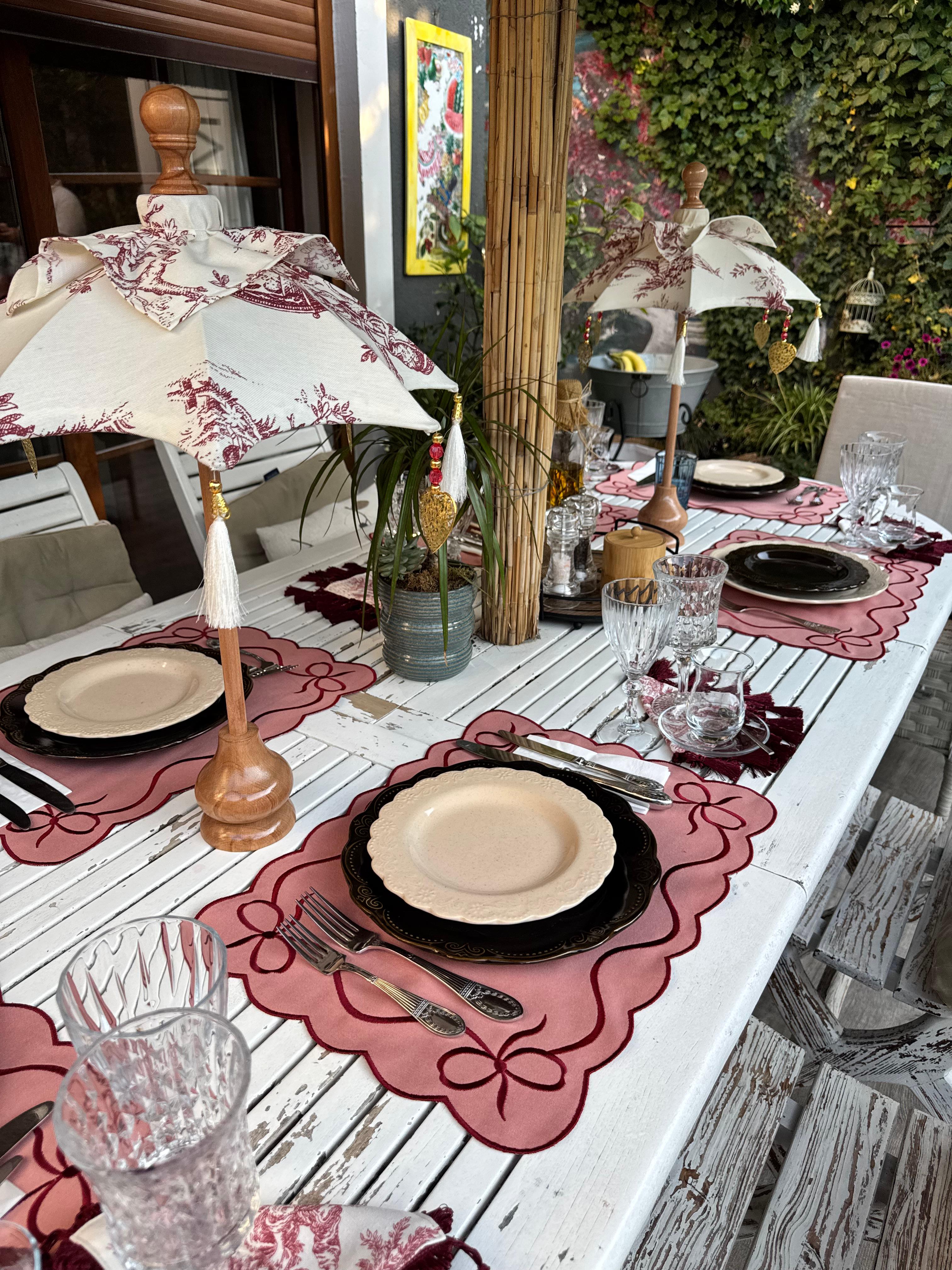 BORDO FİYONK NAKIŞLI AMERİKAN SERVİS