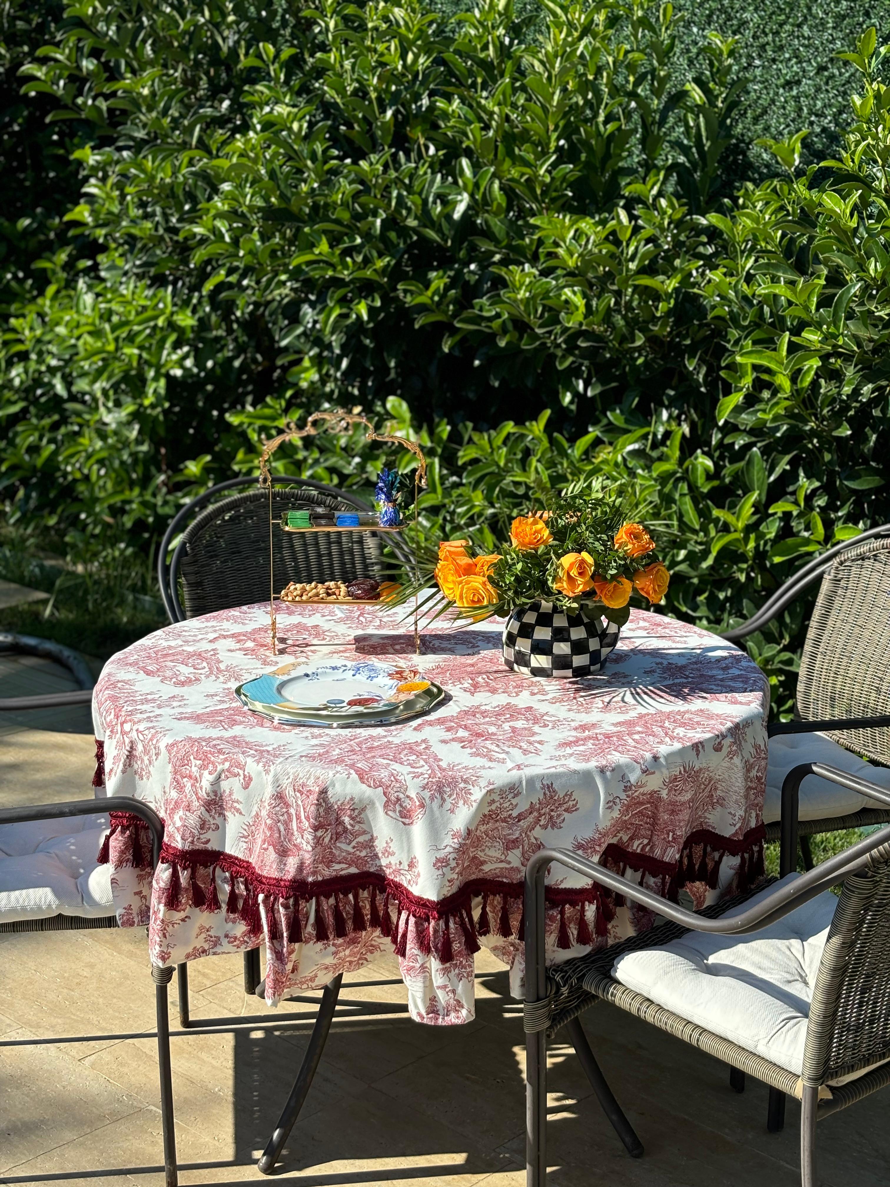 İTALYAN ESİNTİSİ  FIRFIRLI YUVARLAK MASA ÖRTÜSÜ - BORDO