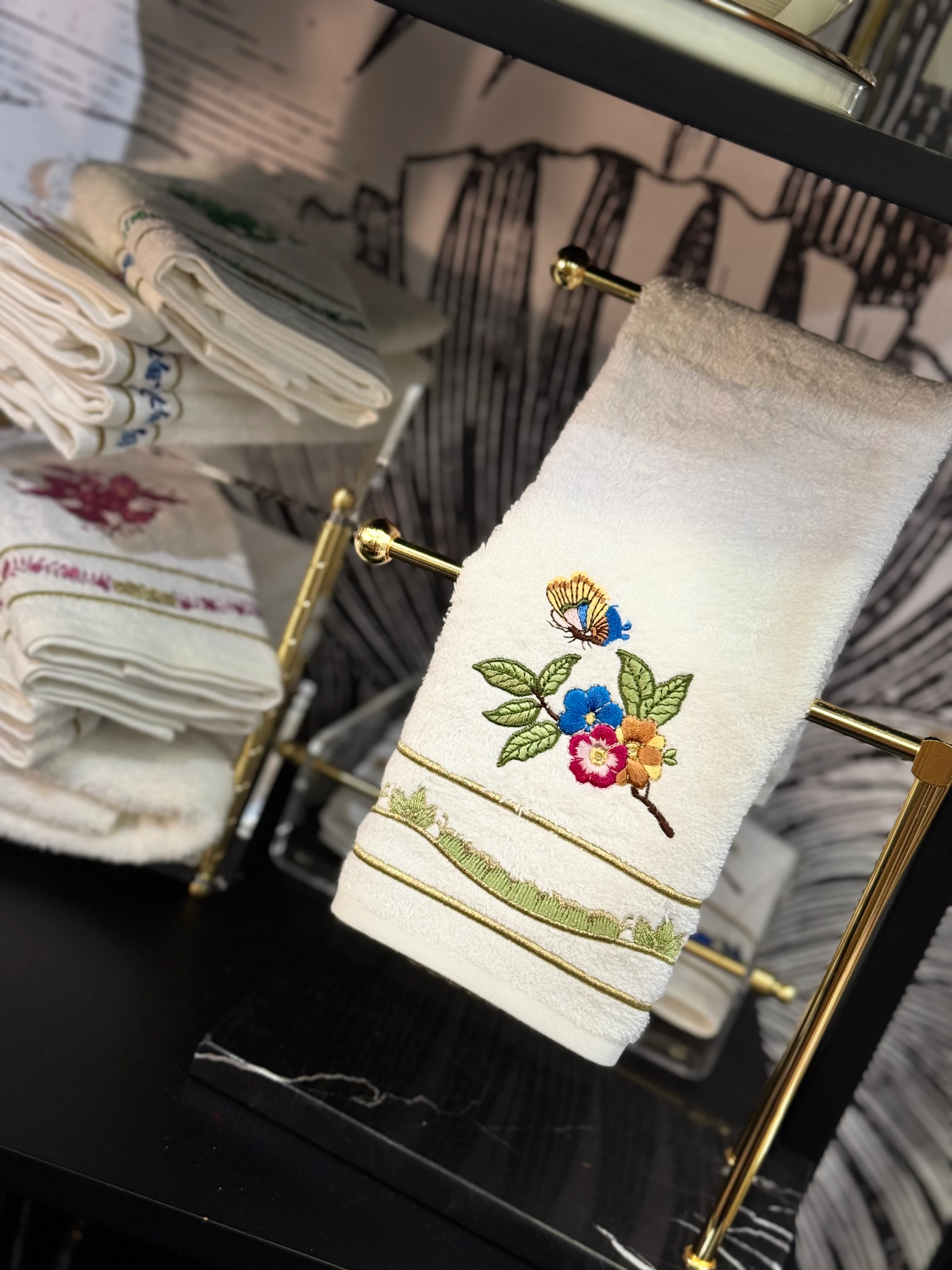 KATE NAKIŞLI HAVLU - YEŞİL