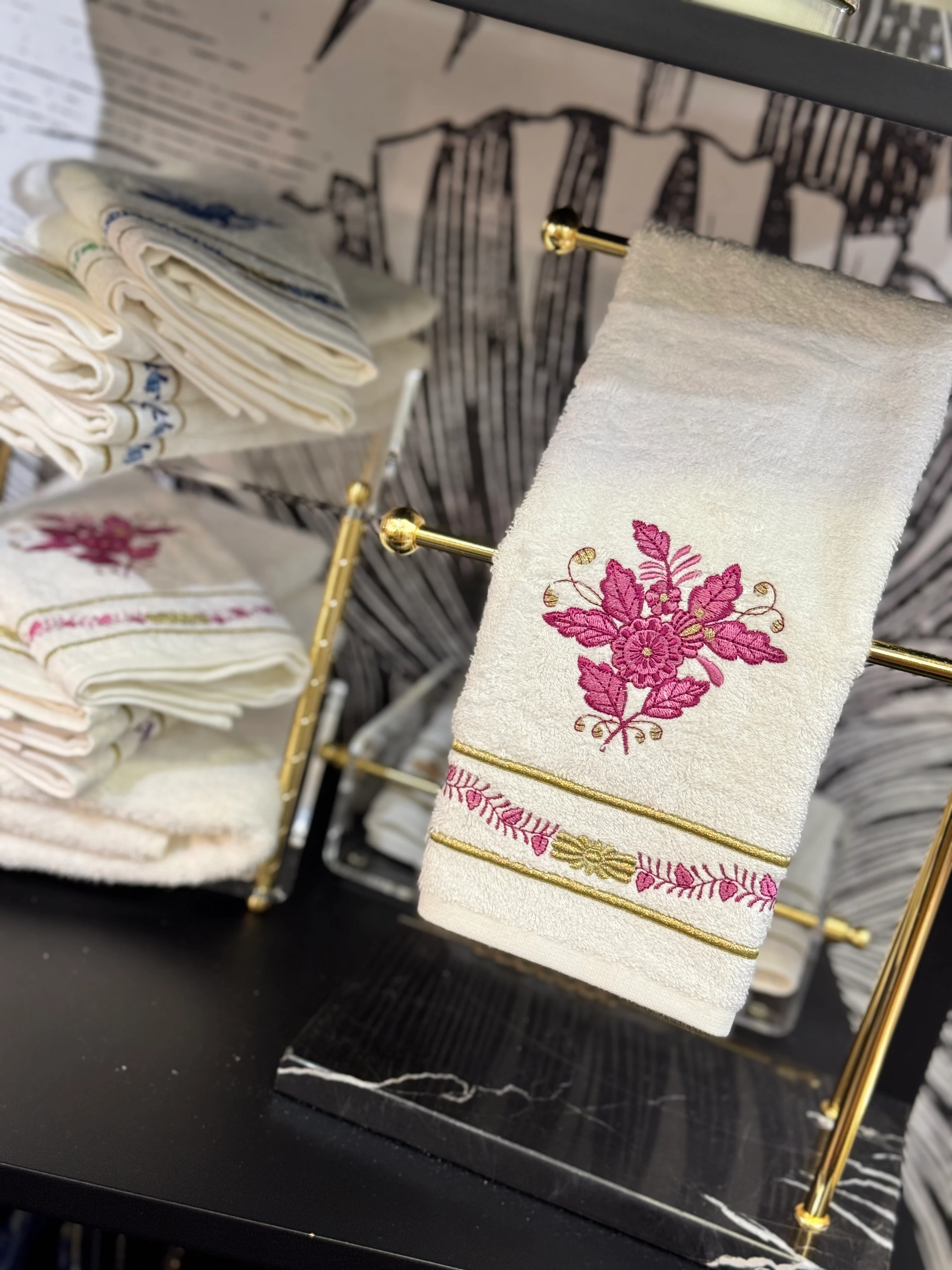 DİANA NAKIŞLI HAVLU - FUŞYA PEMBE 2