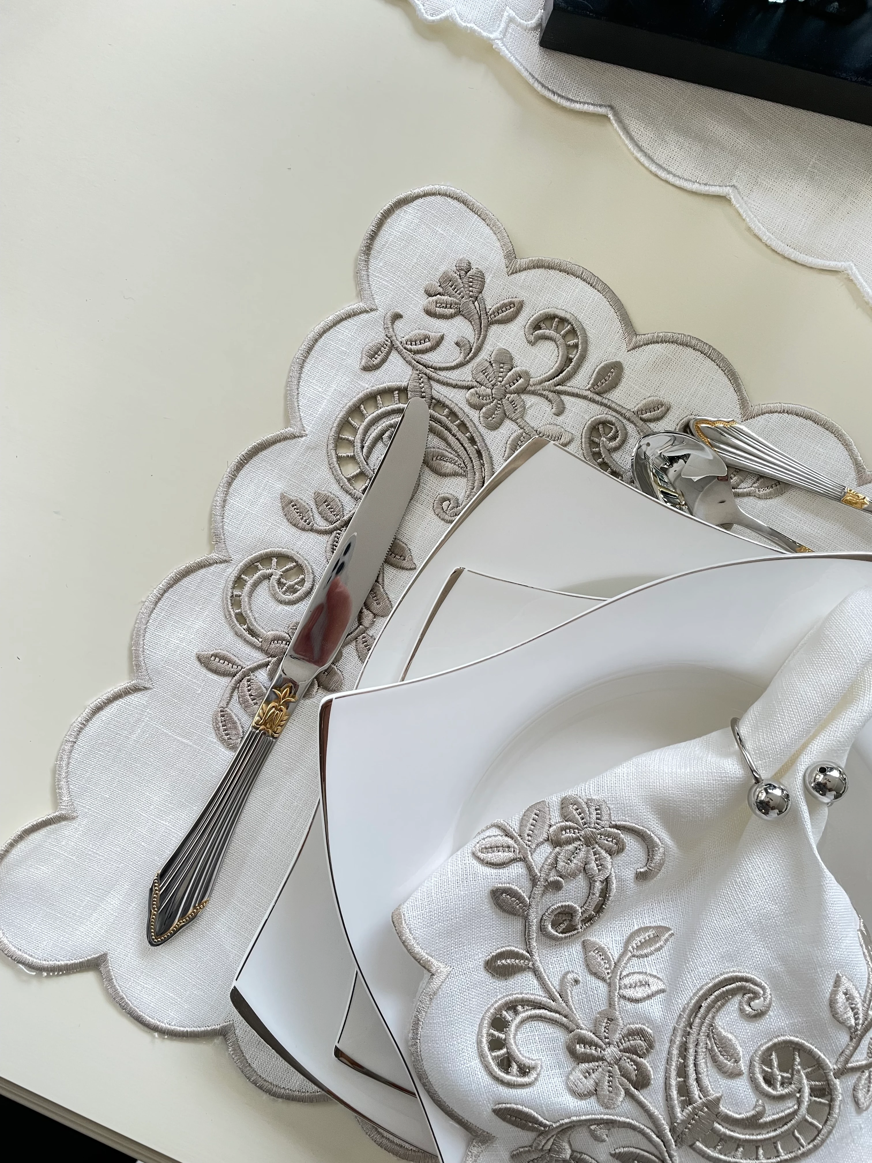 ATHİNA  AMERİKAN SERVİS - EKRU & VİZON