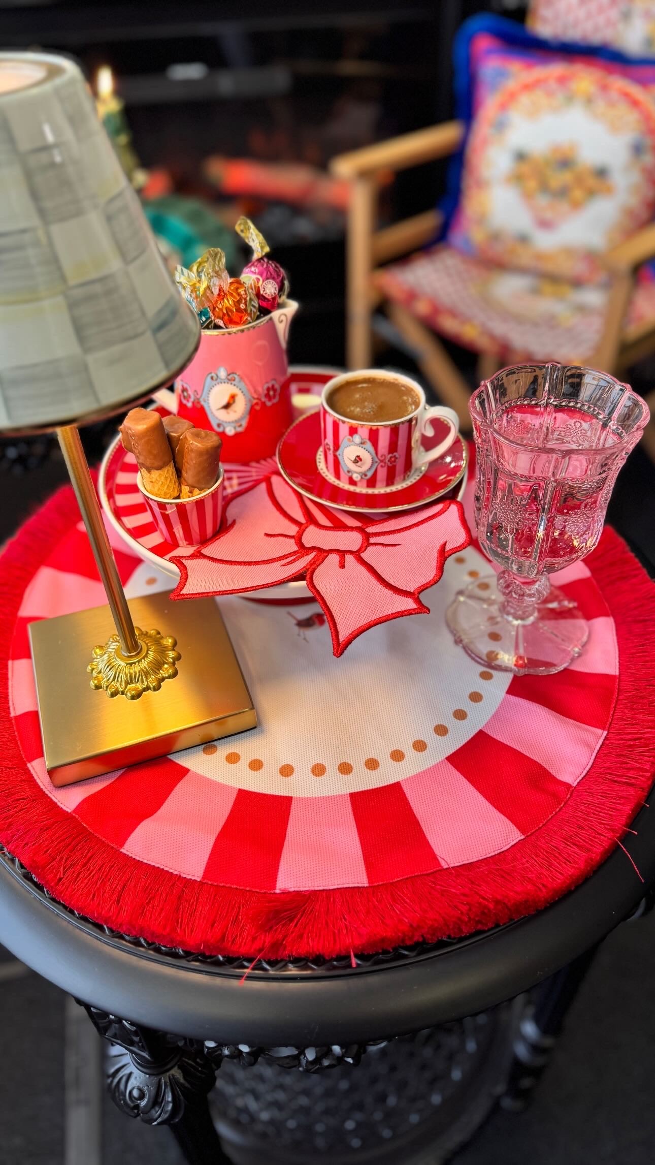 FİYONK MODEL SUNUM PEÇETESİ -PEMBE (KIRMIZI NAKIŞ)