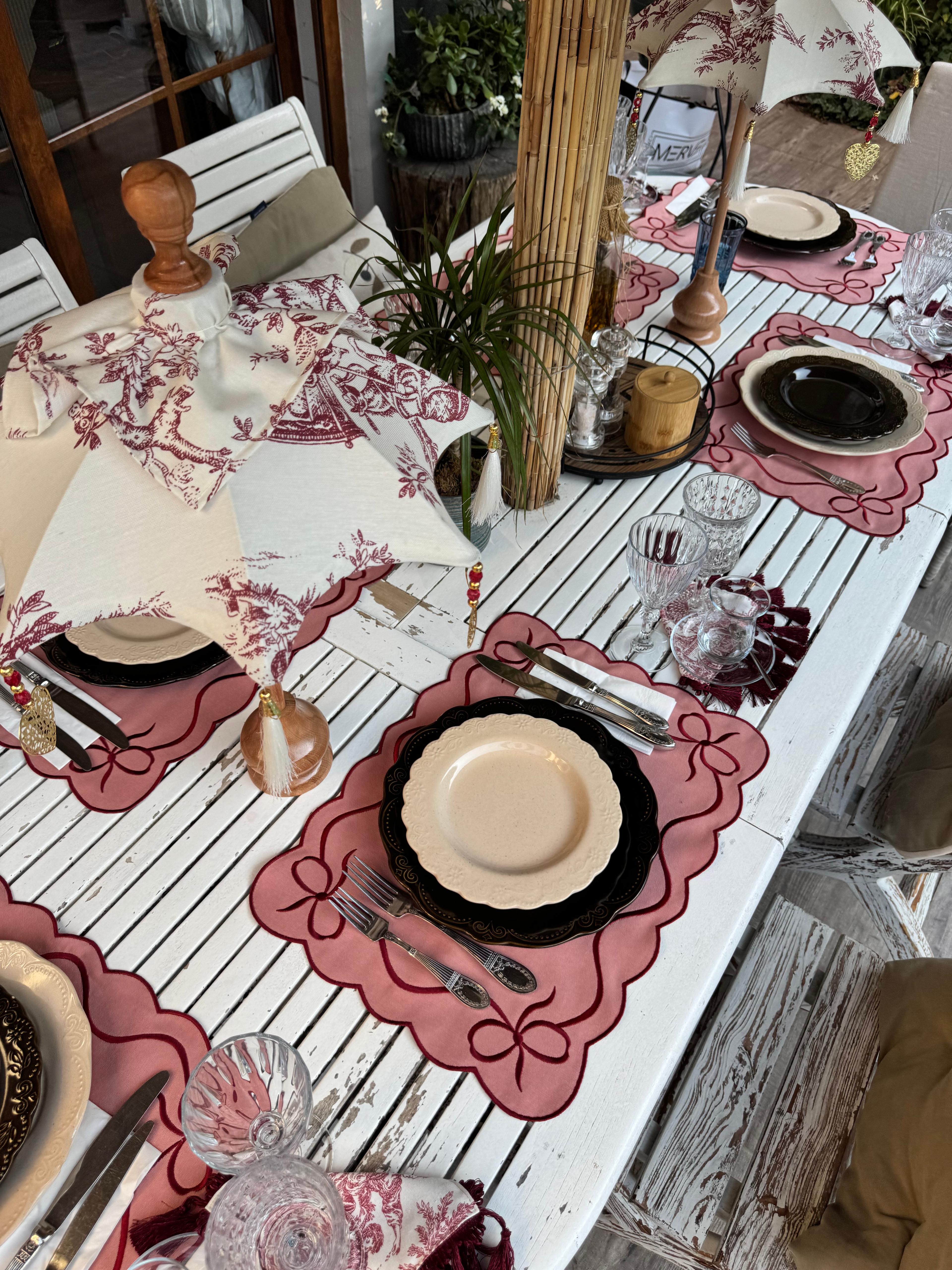 BORDO FİYONK NAKIŞLI AMERİKAN SERVİS
