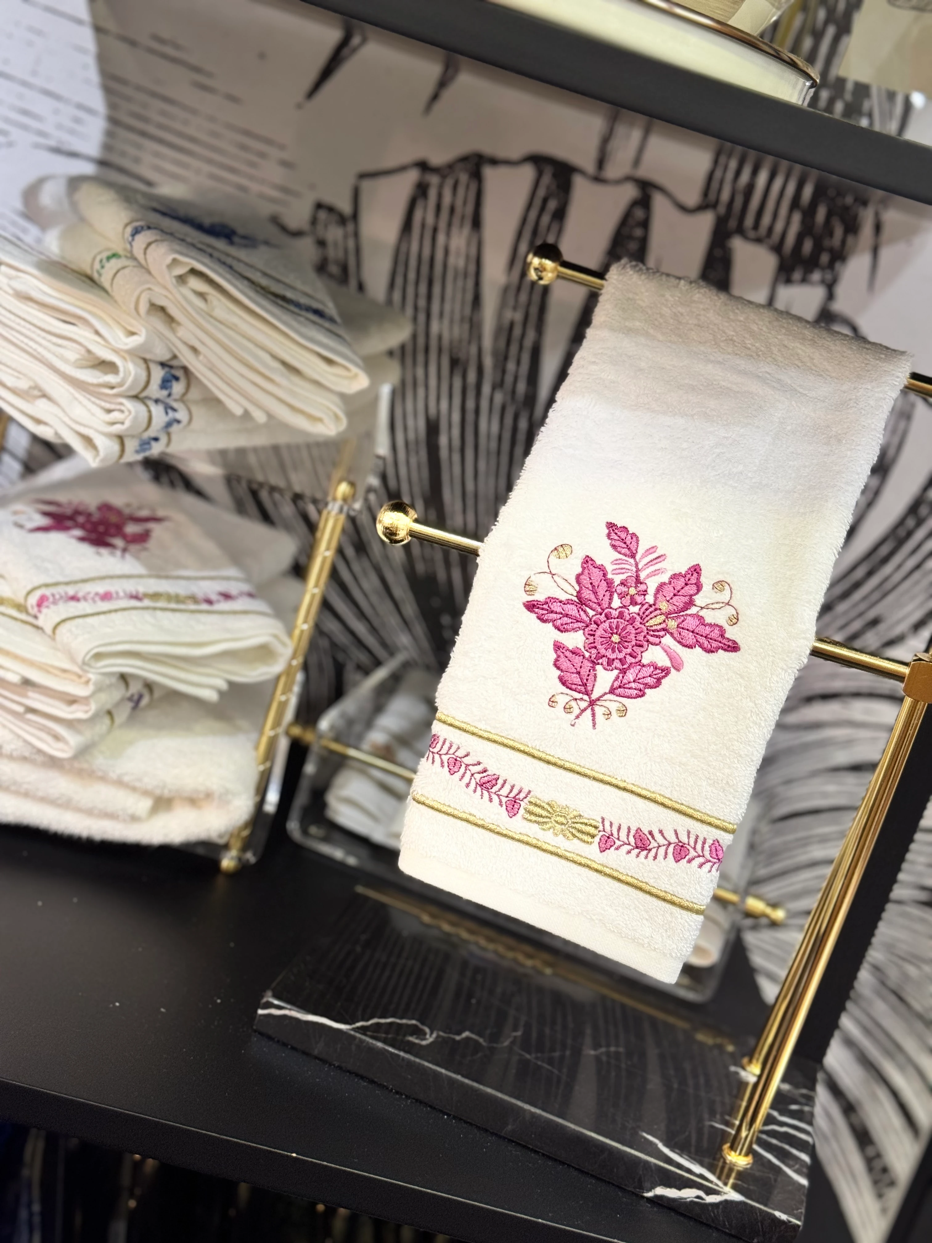 DİANA NAKIŞLI HAVLU - FUŞYA PEMBE 2