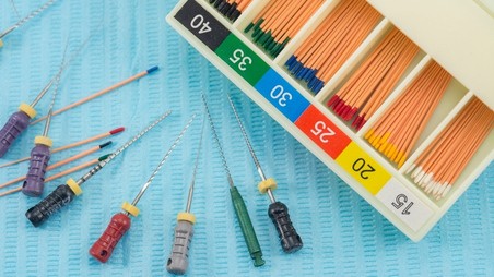  Endodontide Başarıya Giden Yol: Doğru Kanal Aletleri ve Kullanım Teknikleri