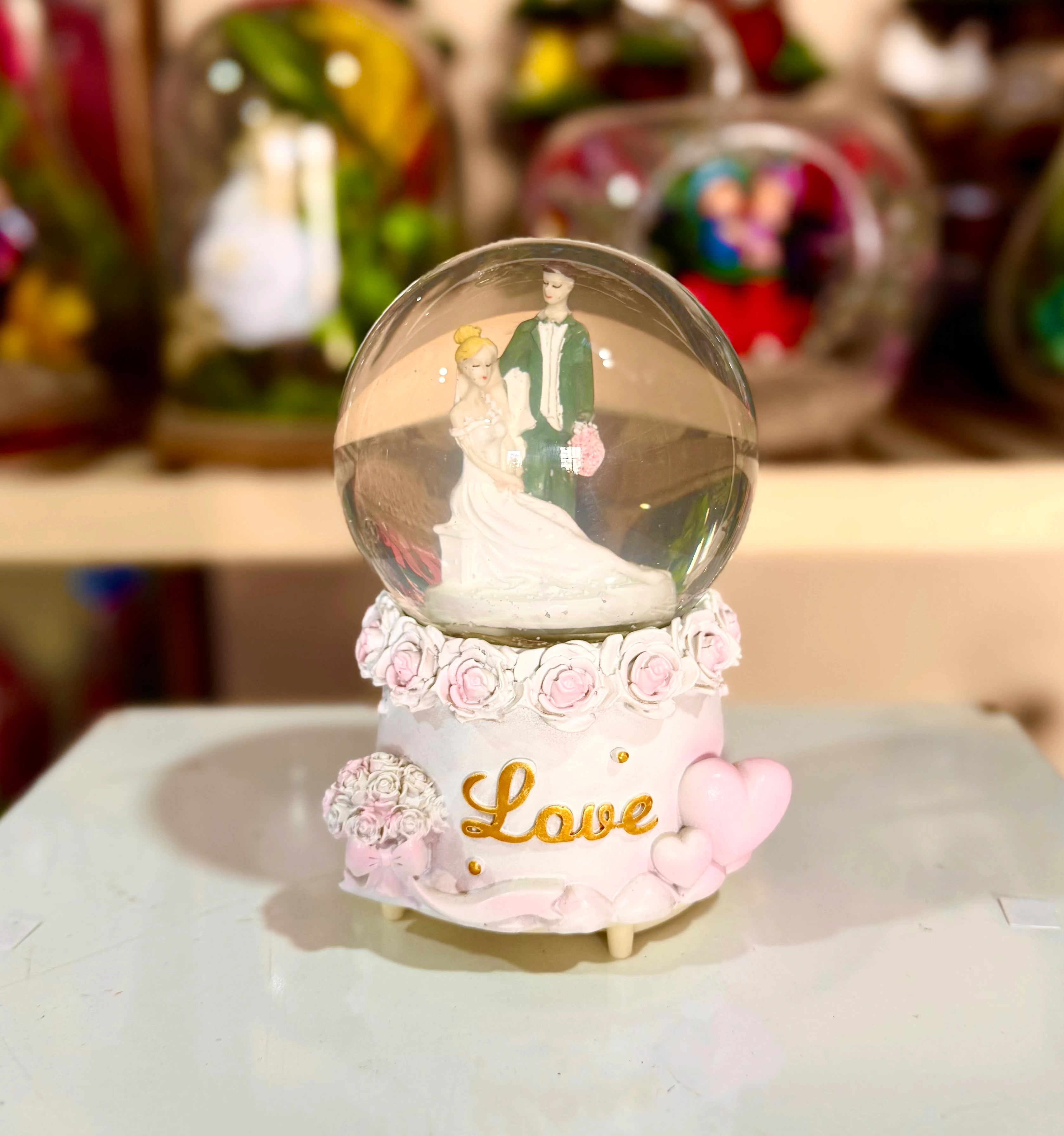 Büyük Boy Işıklı ve Sesli Kar Küresi