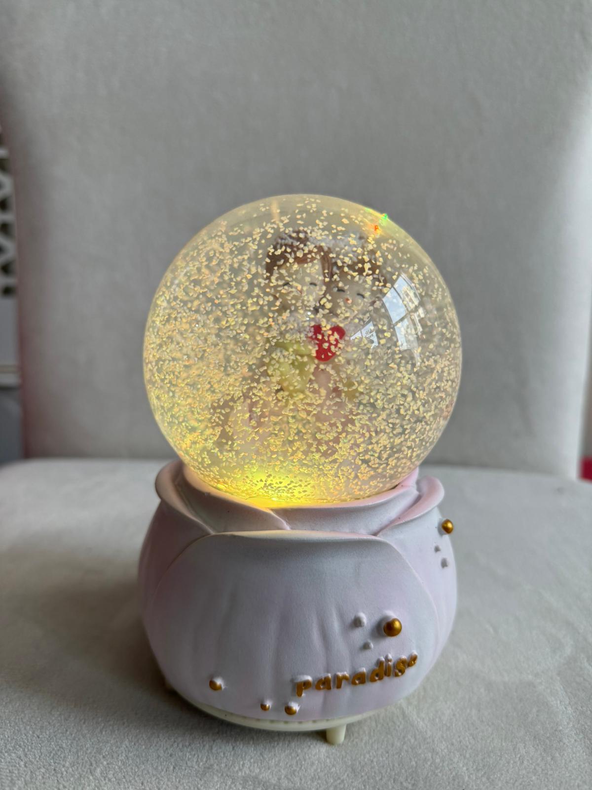 Büyük Boy Işıklı ve Sesli Kar Küresi