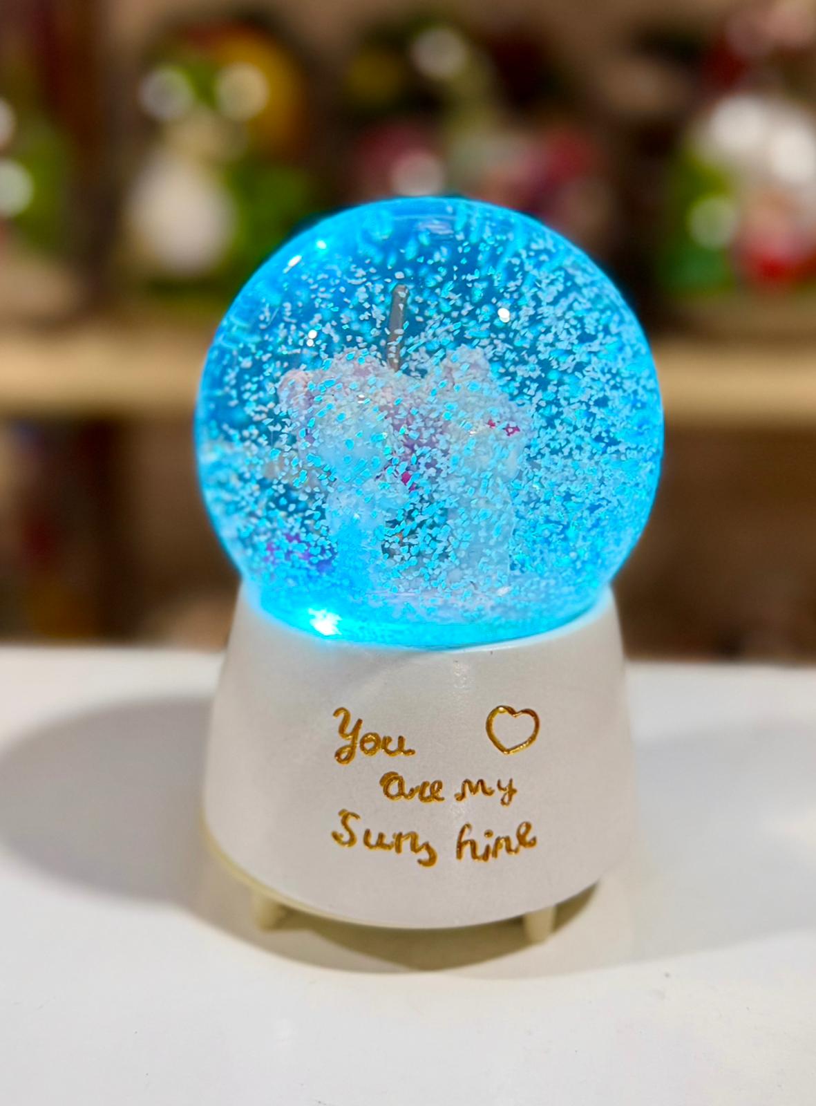 Büyük Boy Işıklı ve Sesli Kar Küresi