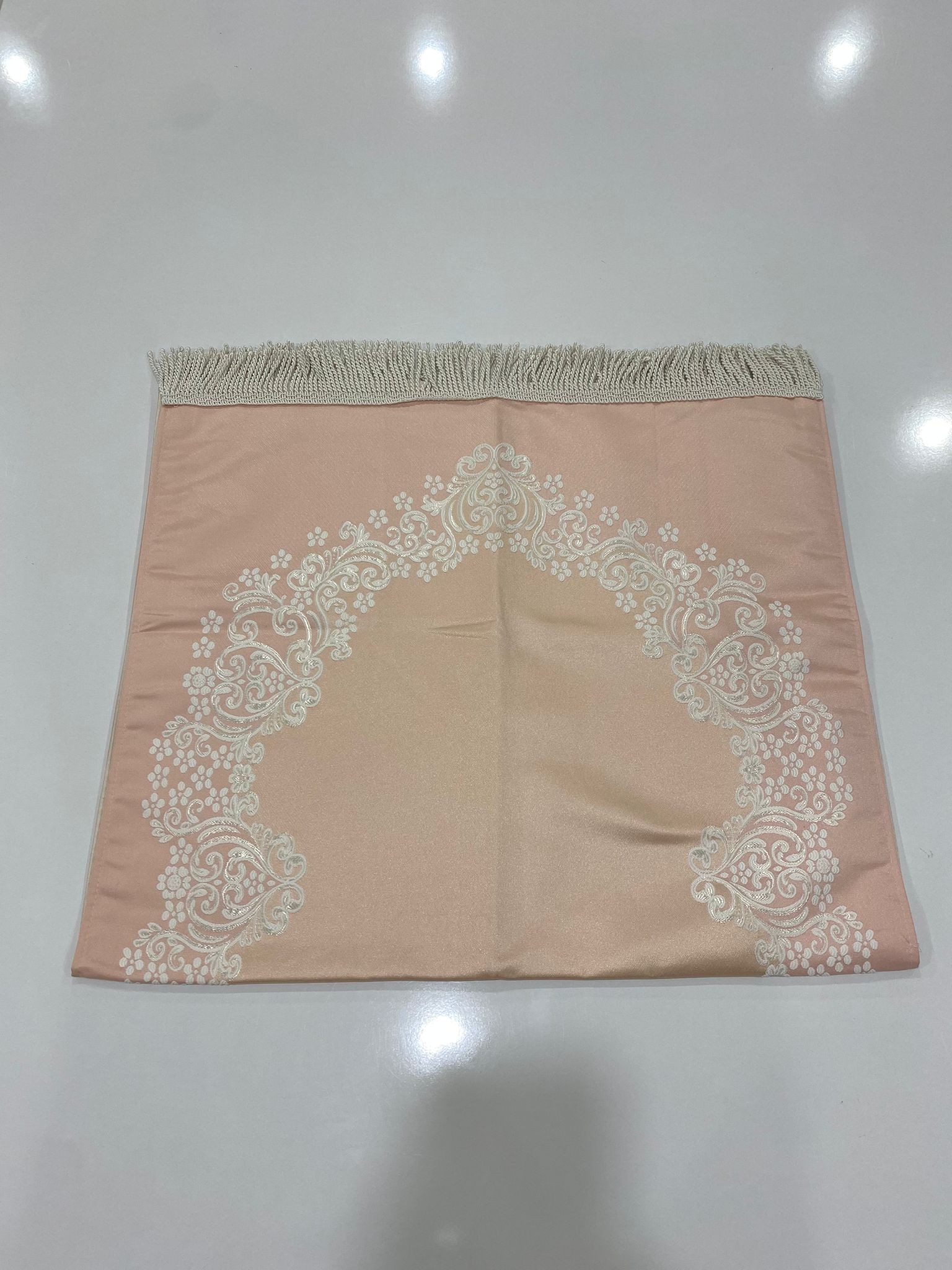 SECCADE SATEN DANTEL İŞLEMELİ ASTARLI MODEL 6 113*68 CM