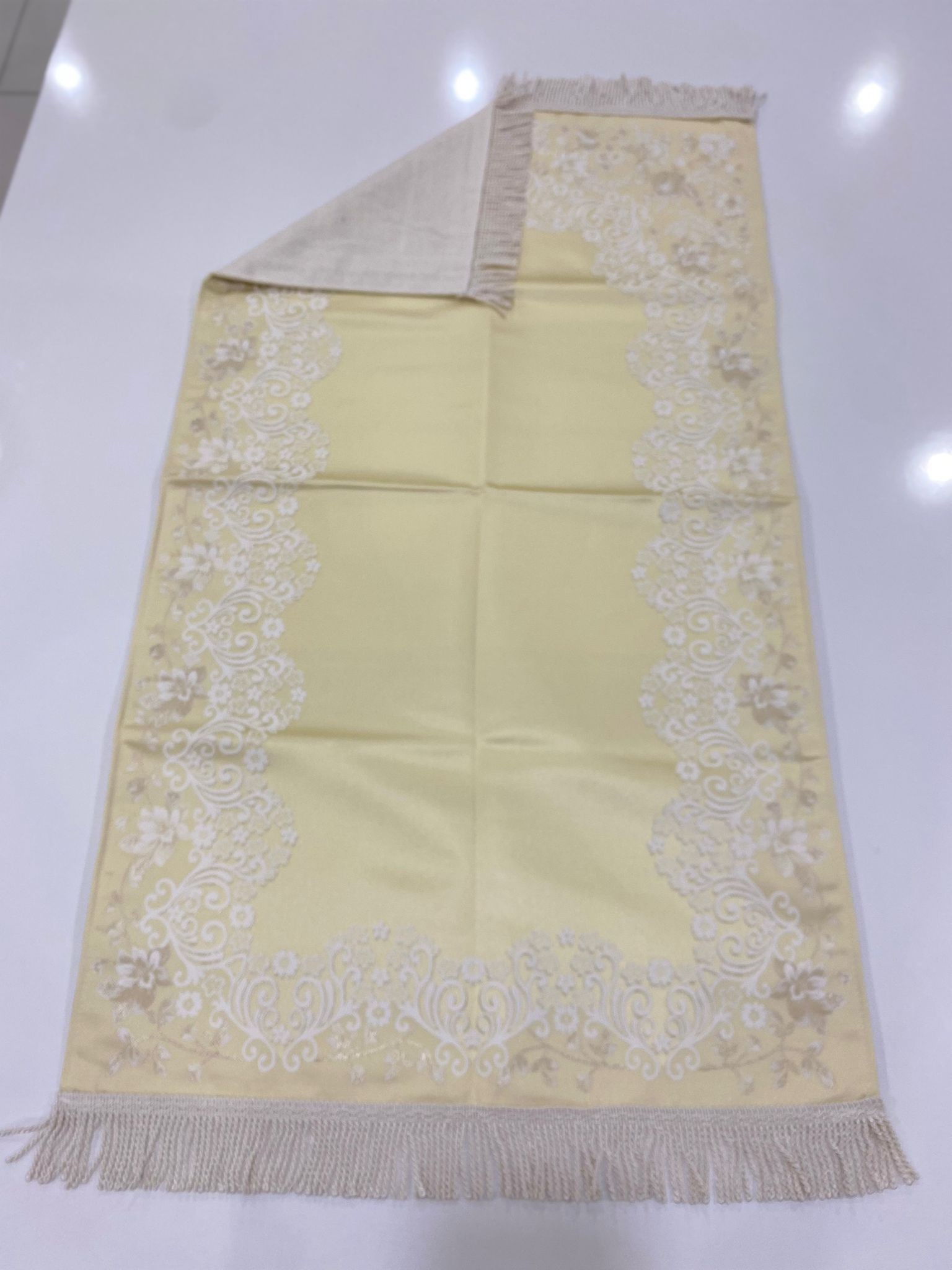 SECCADE SATEN KANAVİÇE İŞLEMELİ ASTARLI MODEL 5  116*67