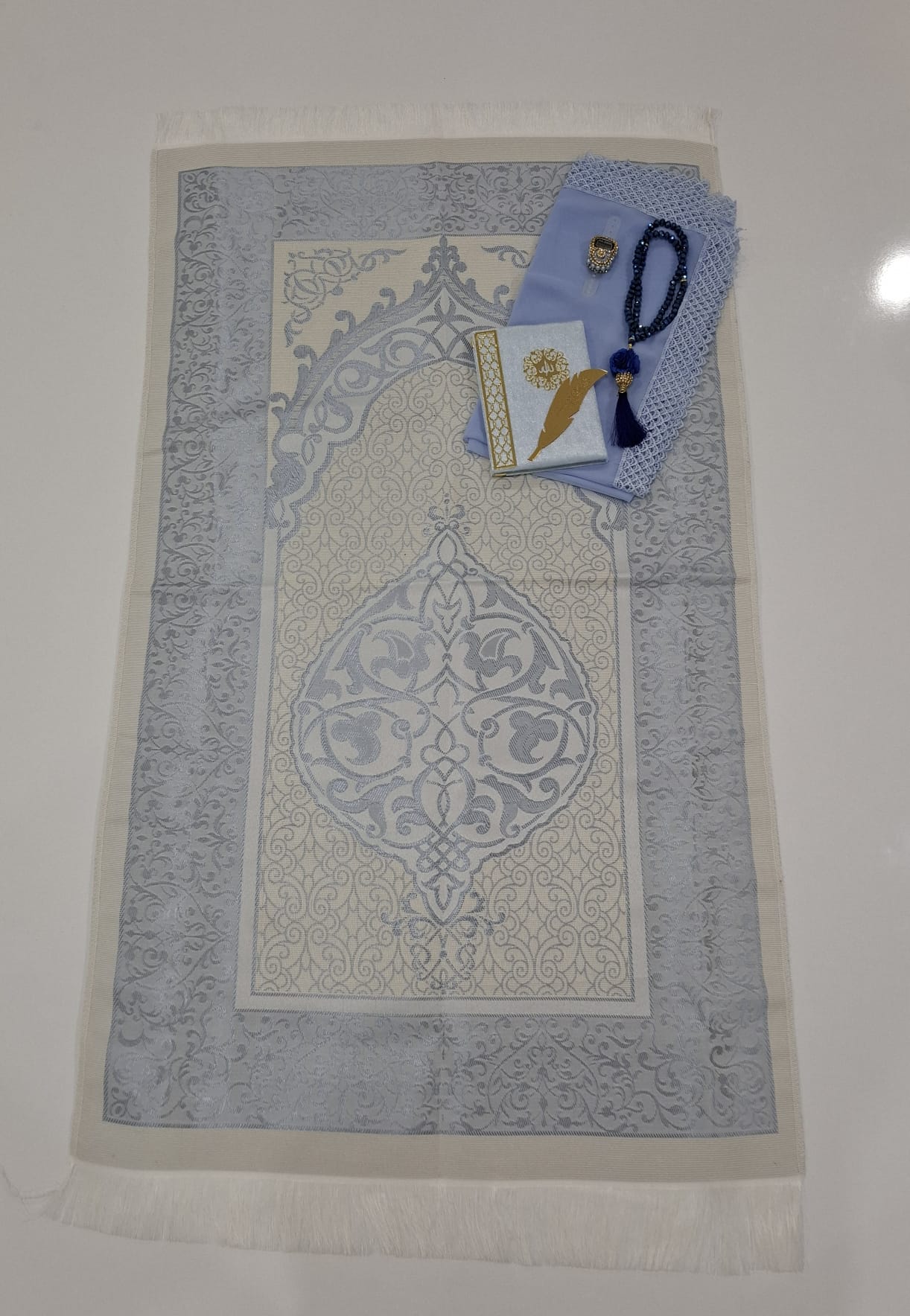 K.SECCADE YASİN AYRAÇ KRS.TESBİH NAMAZ ÖRT. M16-110*64 Cm